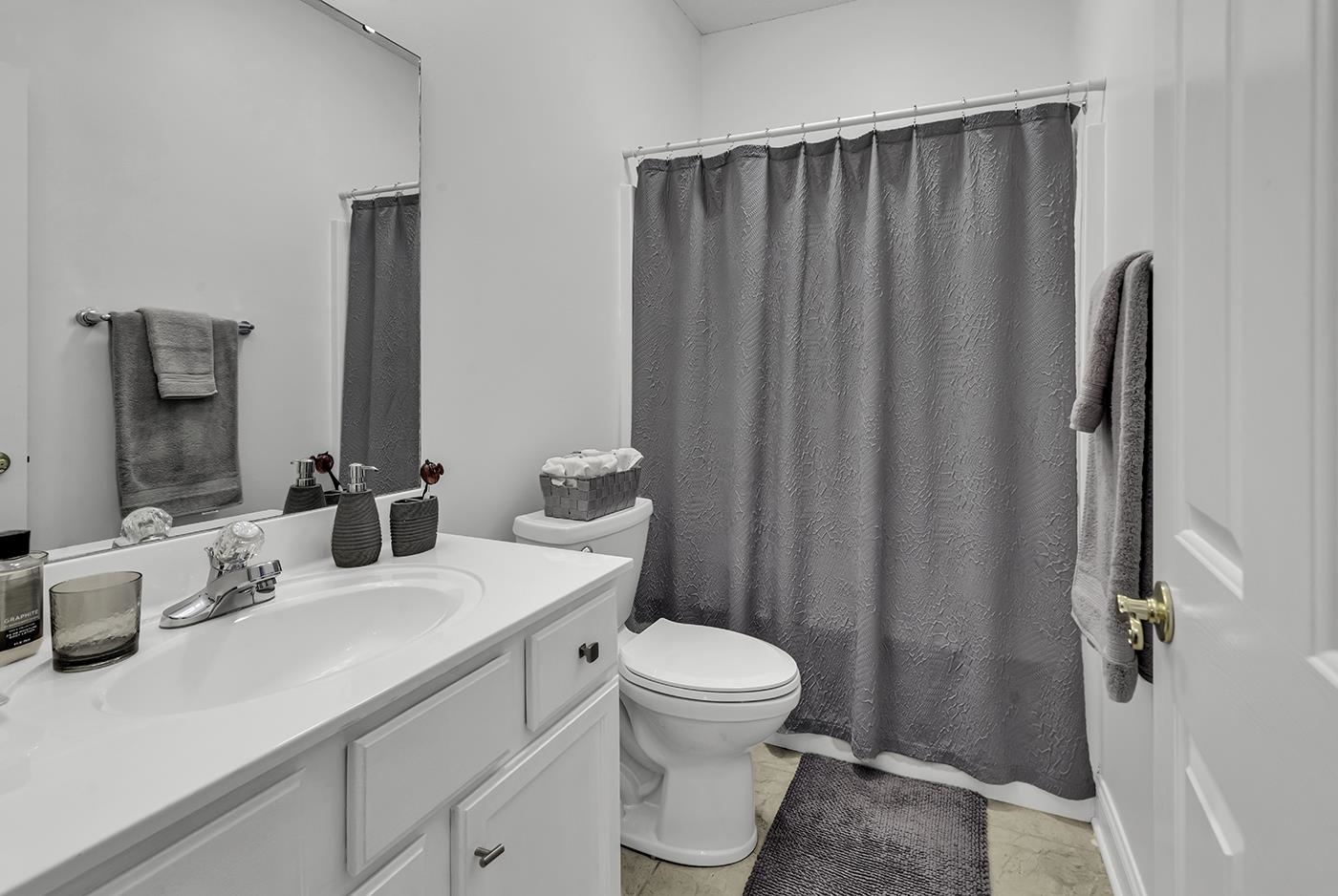 600 Clandon Ct. Property Photo 4