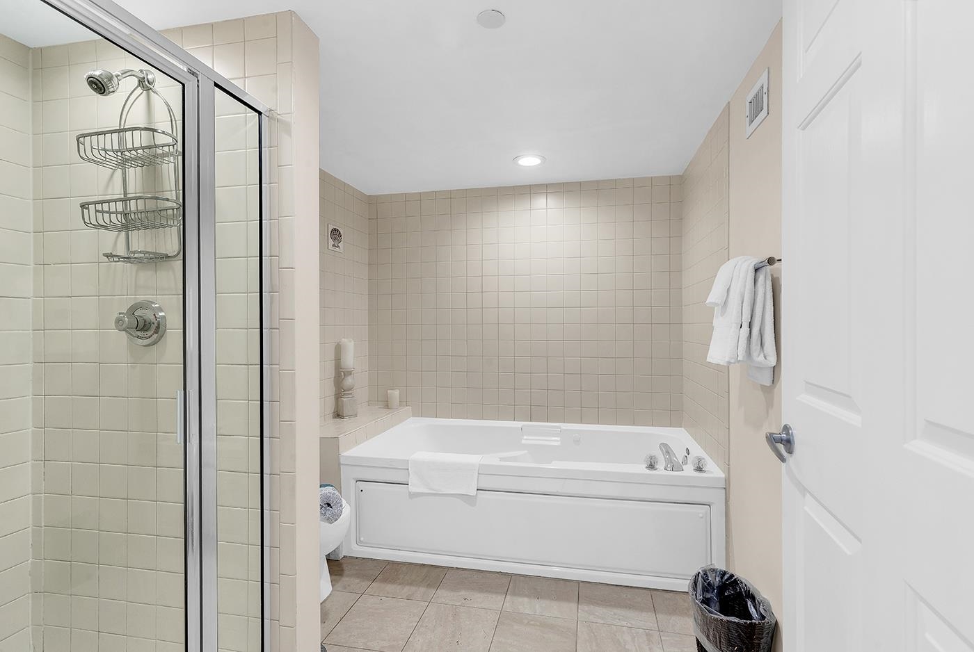 8560 Queensway Blvd. Property Photo 11