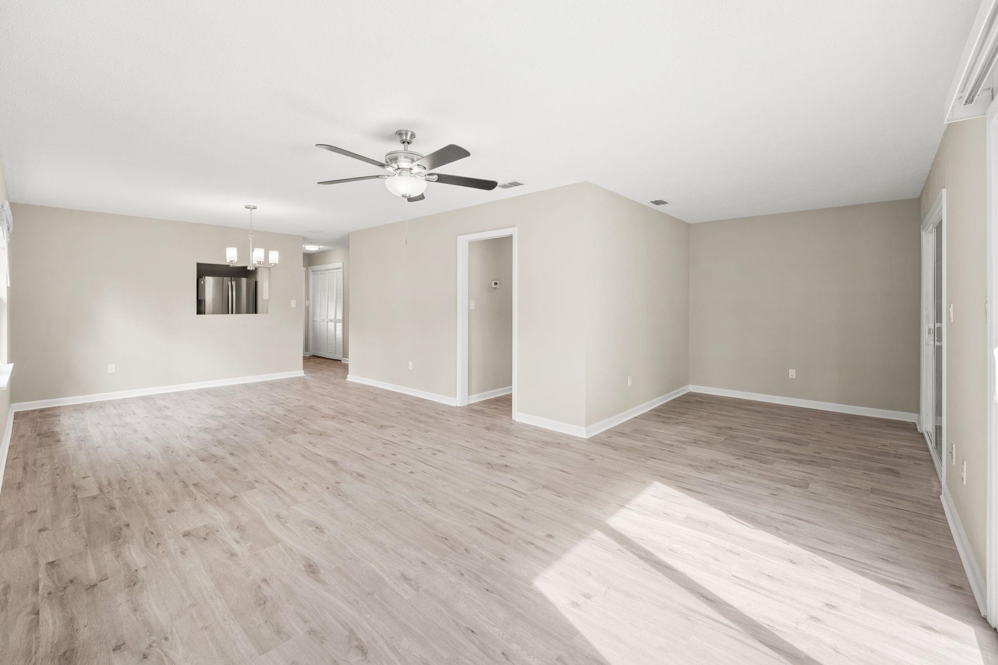 6610 Royal Pine Dr. Property Photo 4