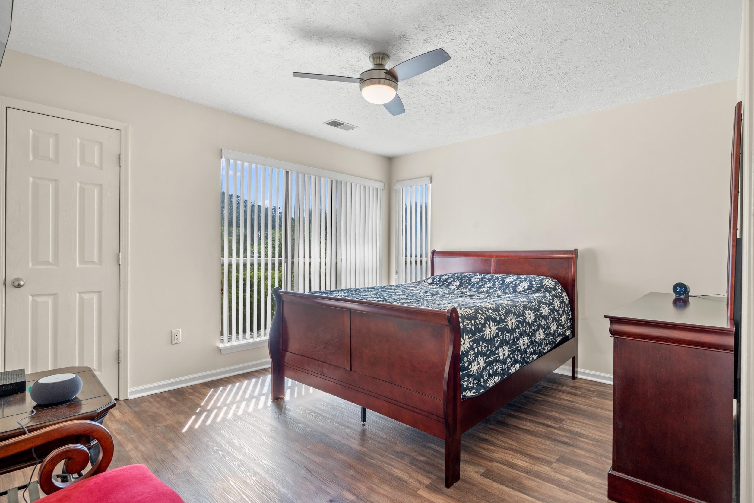 208 Indian Wells Ct. Property Photo 9
