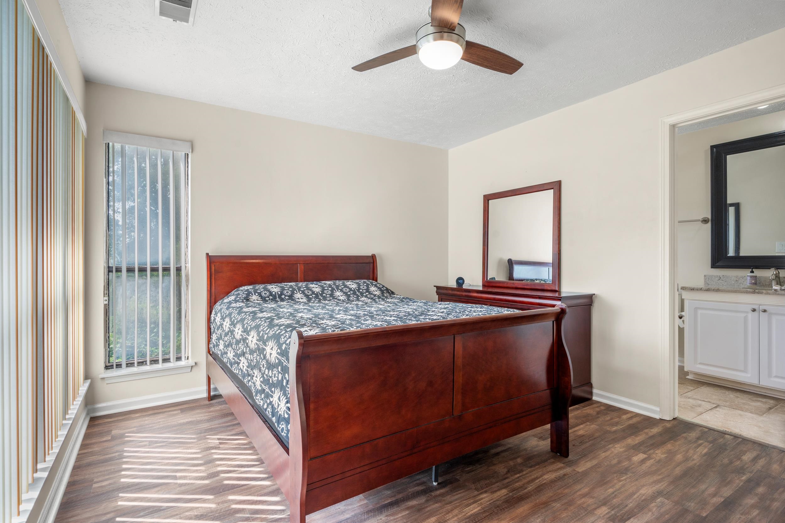 208 Indian Wells Ct. Property Photo 10