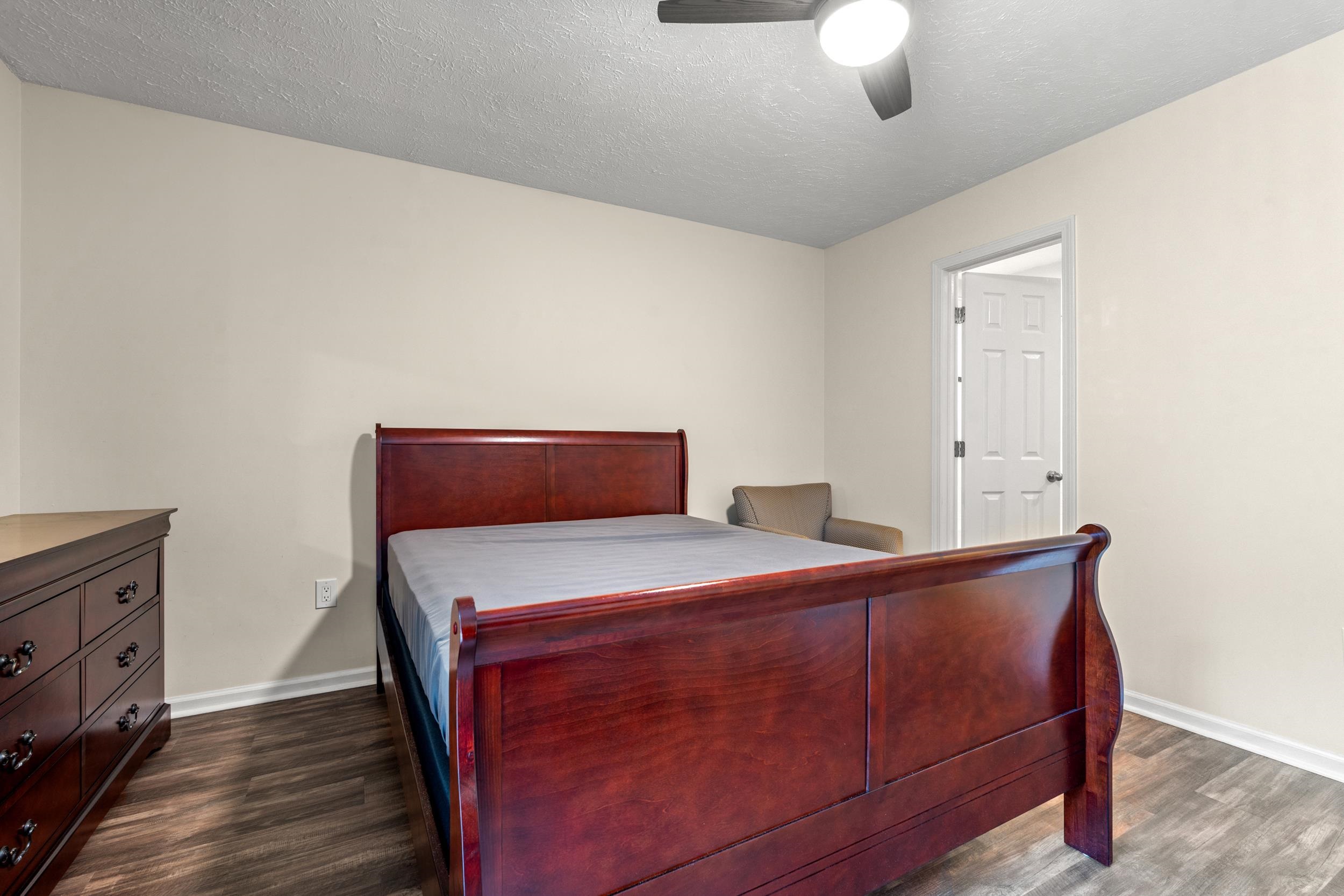 208 Indian Wells Ct. Property Photo 20