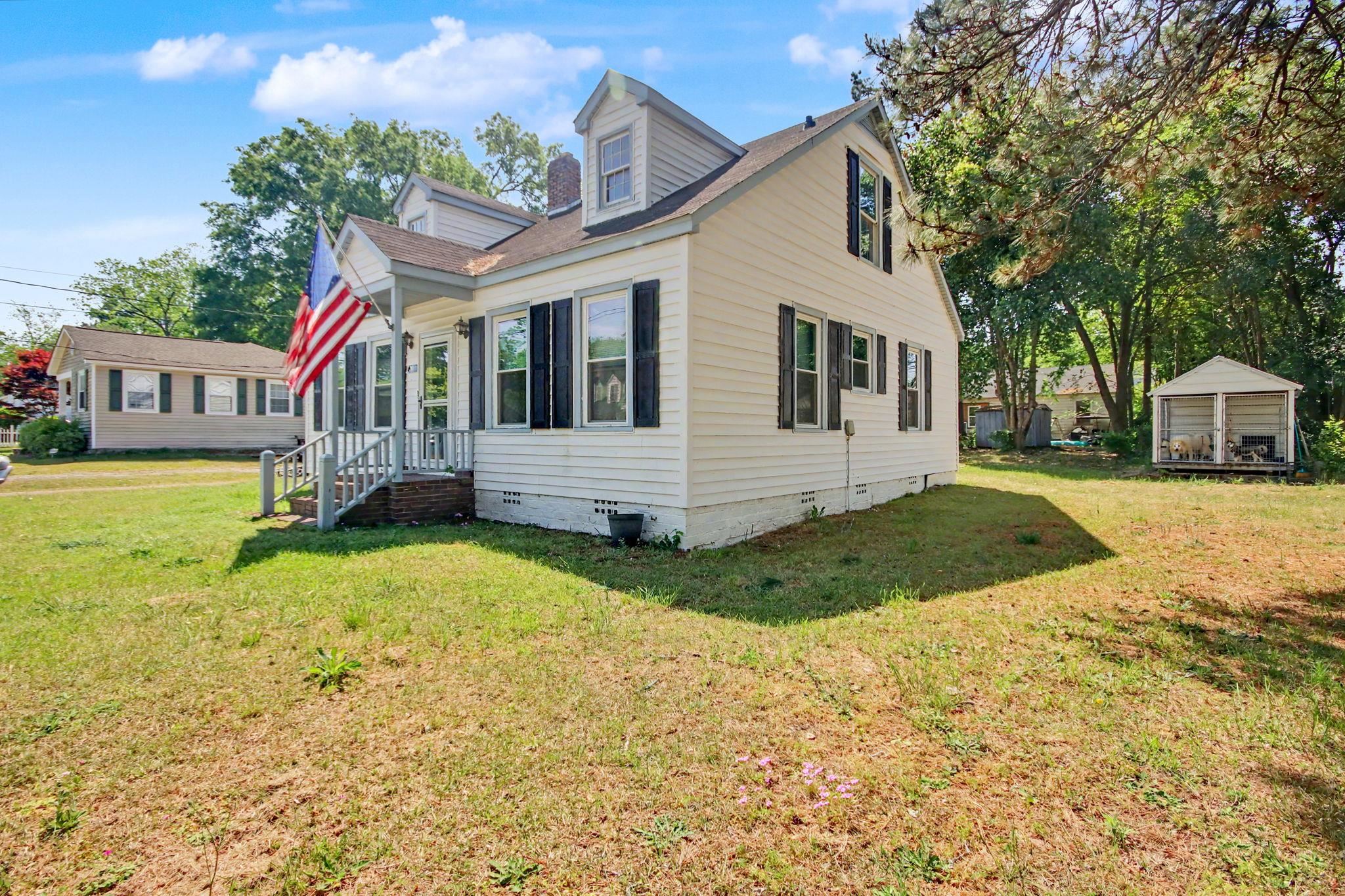 309 Layton Ct. Property Photo 4
