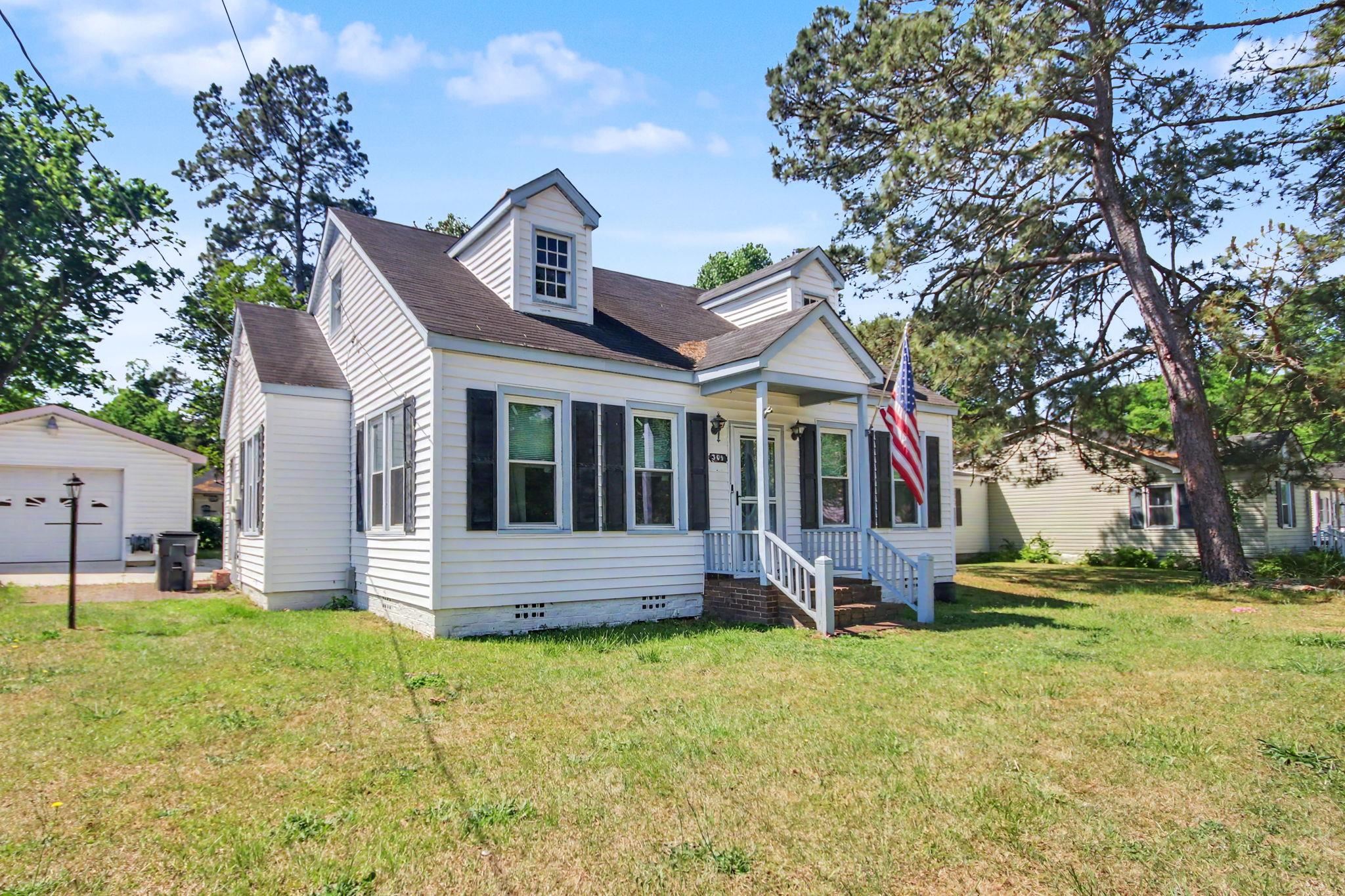 309 Layton Ct. Property Photo 5