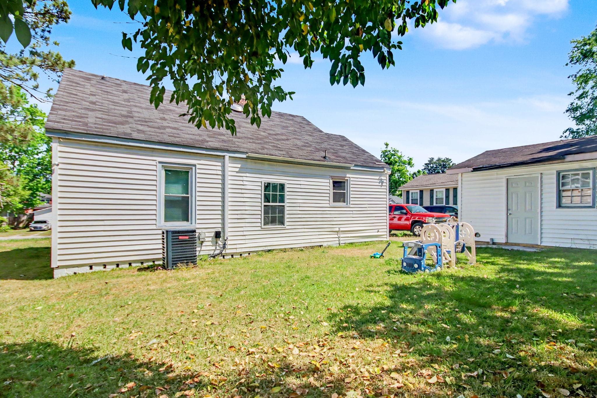 309 Layton Ct. Property Photo 23