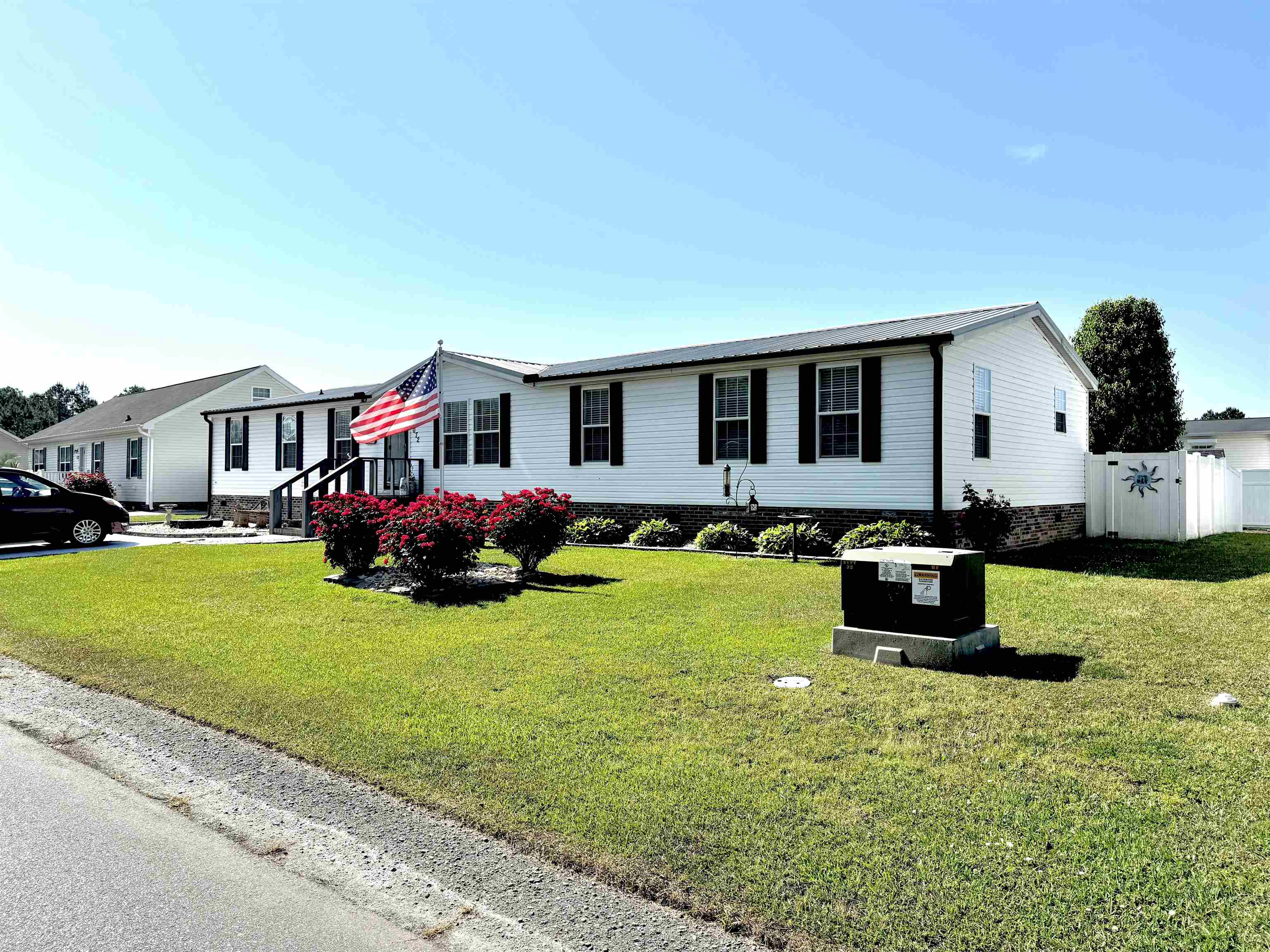 1072 Weslin Creek Dr. Property Photo 2