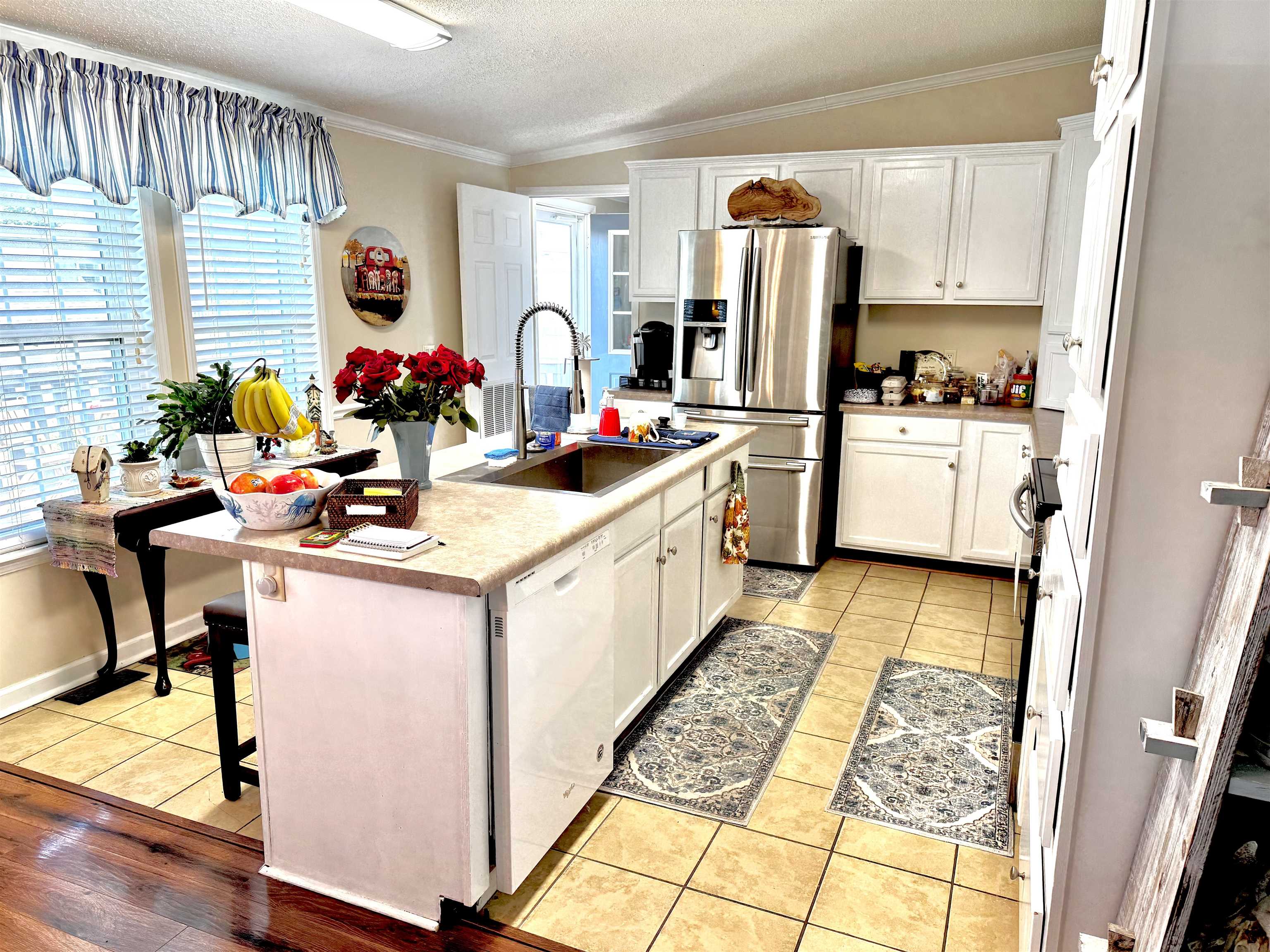1072 Weslin Creek Dr. Property Photo 14