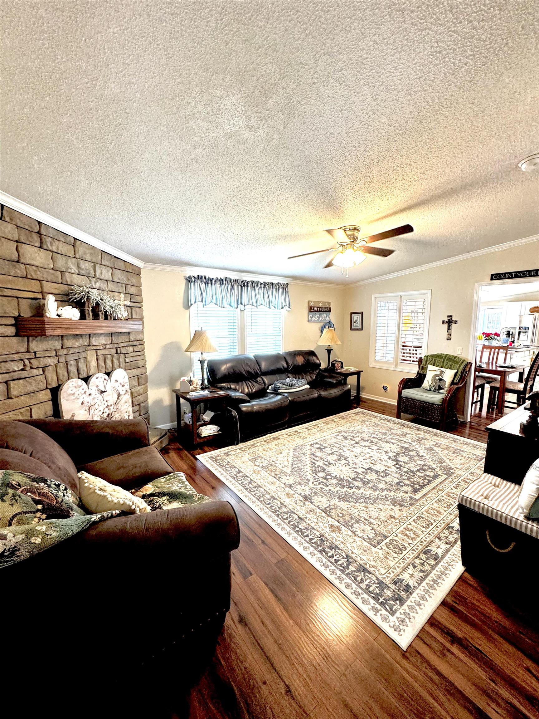 1072 Weslin Creek Dr. Property Photo 23