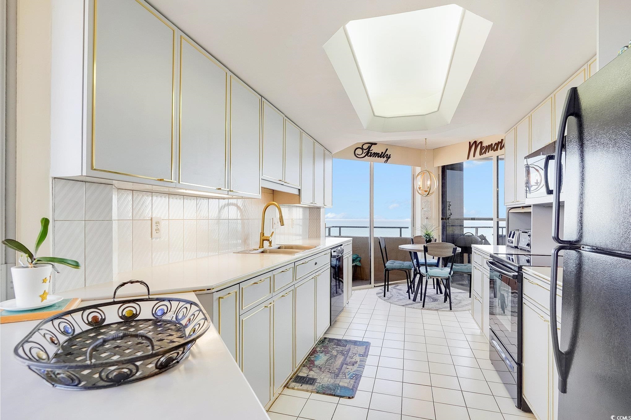 9650 Shore Dr. Property Photo 12