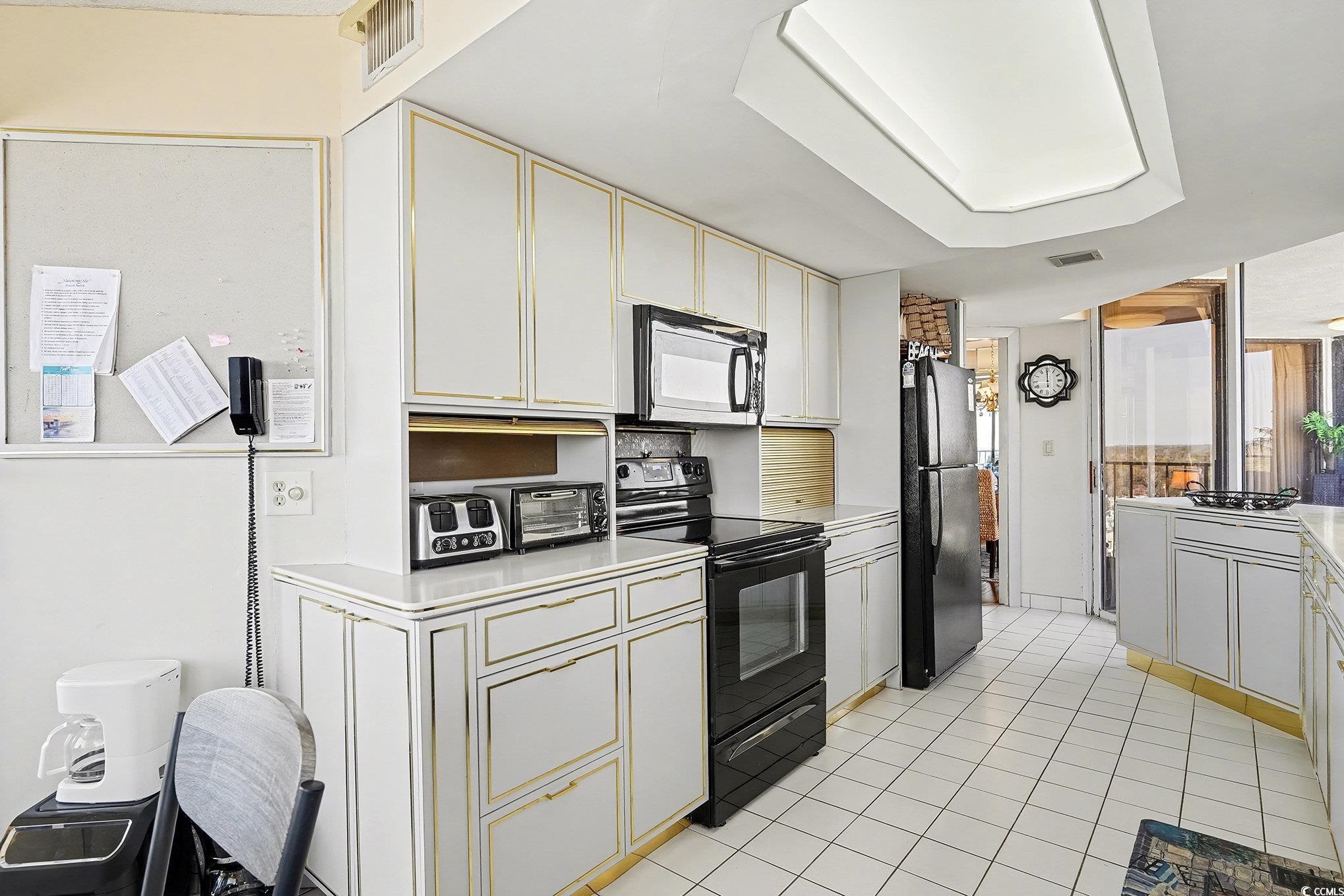 9650 Shore Dr. Property Photo 14