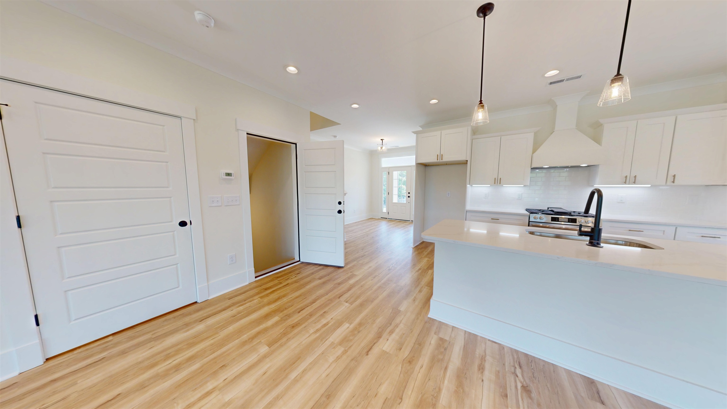 693 W Oak Circle Property Photo 17