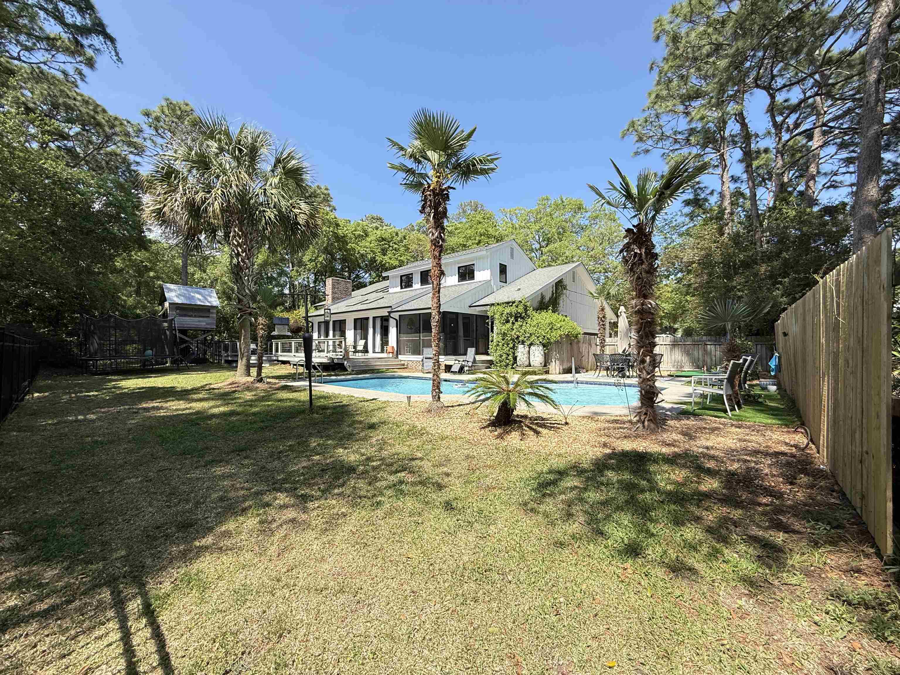 388 Linden Circle Property Photo 1