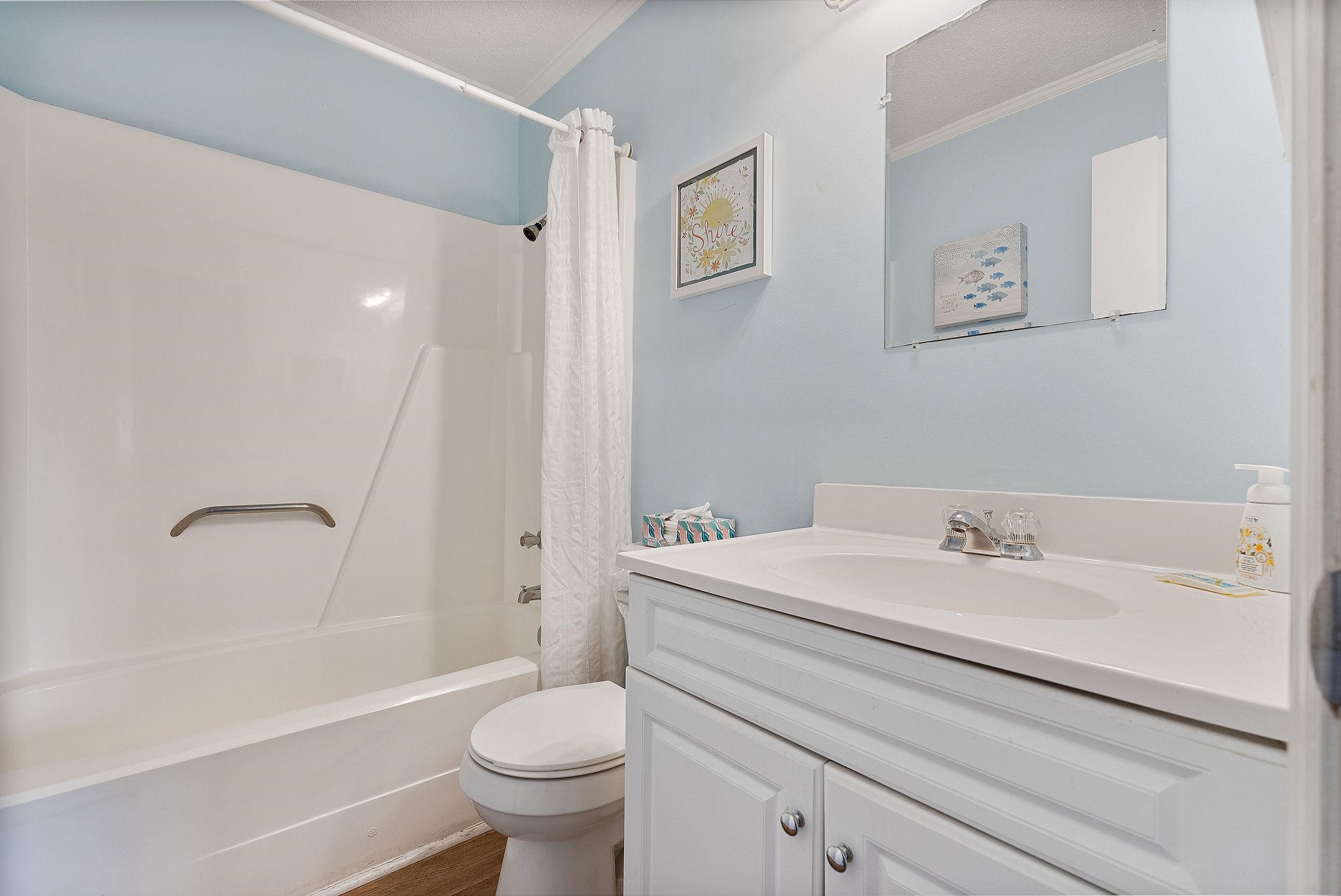 9540 Shore Dr. Property Photo 16