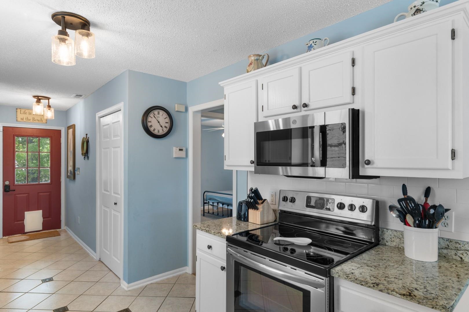 114 N Oak St. Property Photo 5