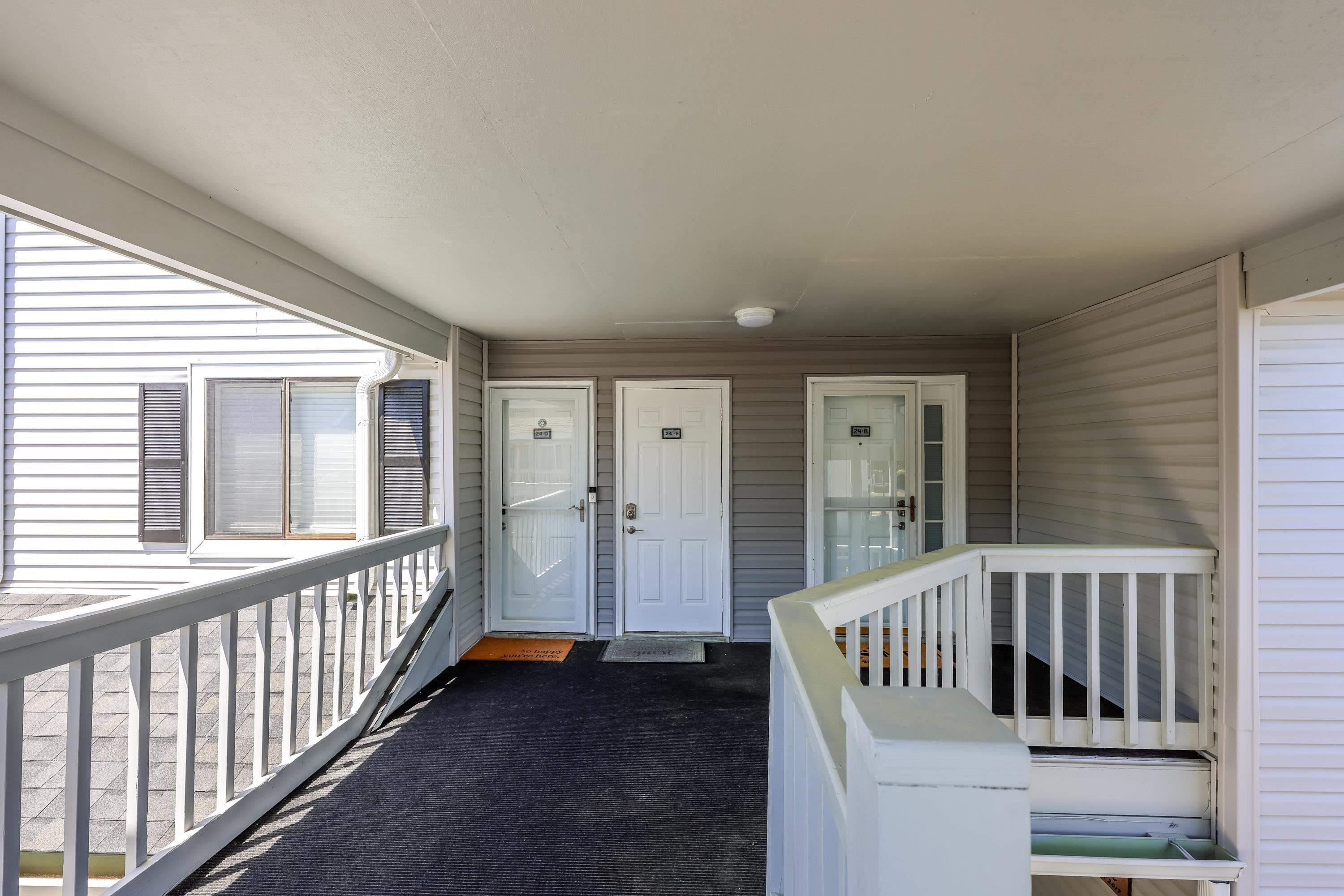 1880 Auburn Ln. Property Photo 31