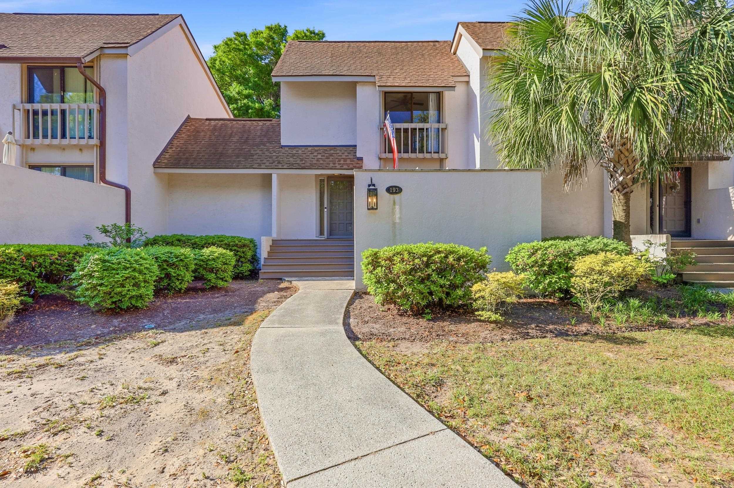 8 Peter Horry Ct. Property Photo 1