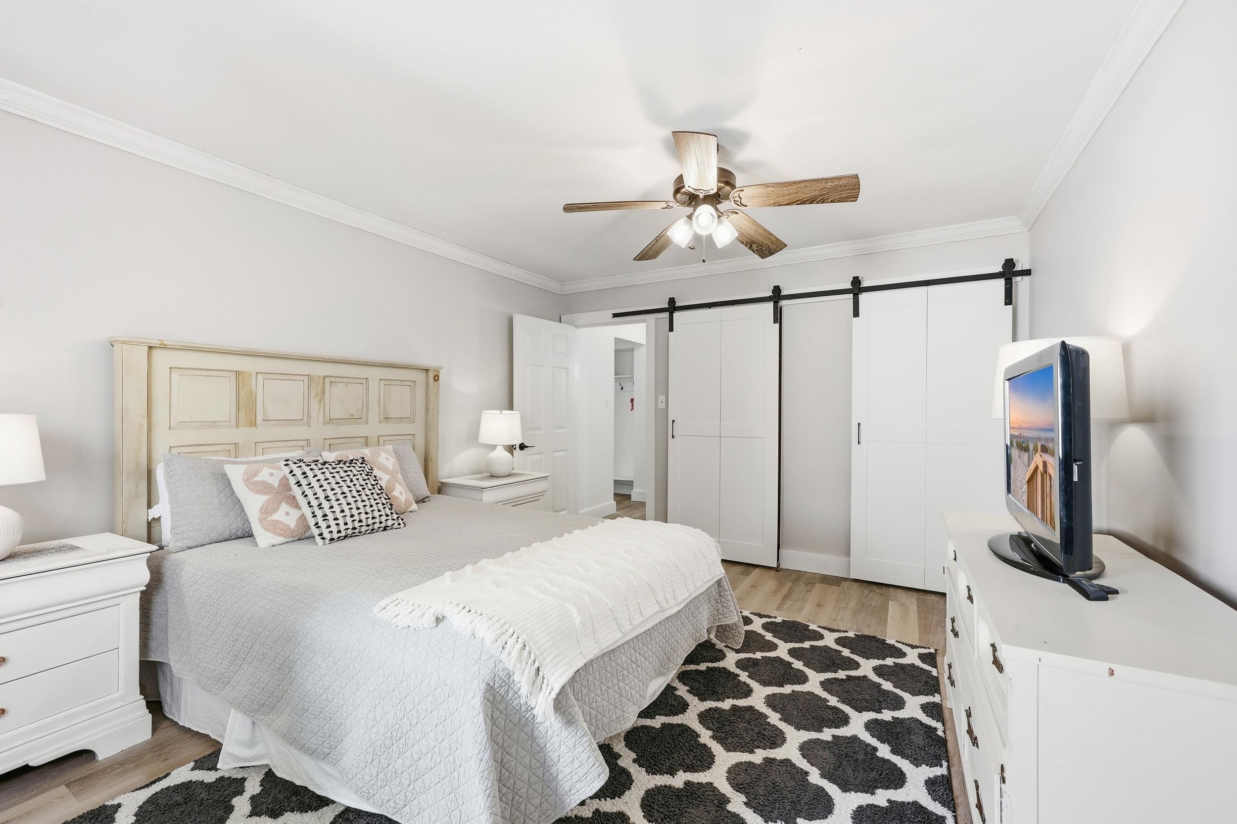 8 Peter Horry Ct. Property Photo 12