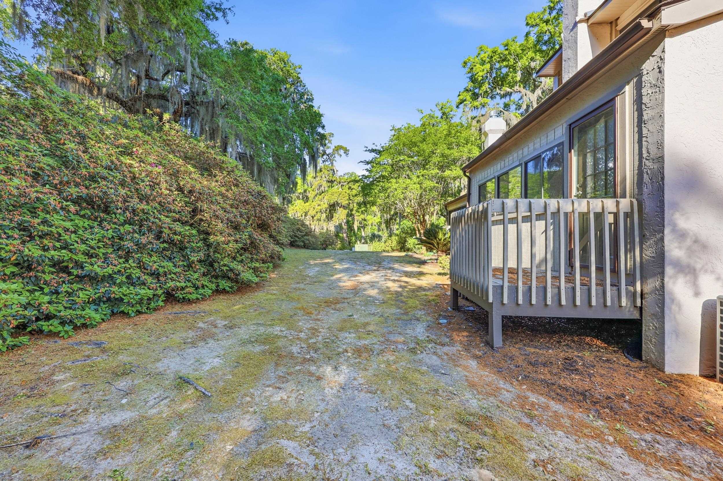 8 Peter Horry Ct. Property Photo 24