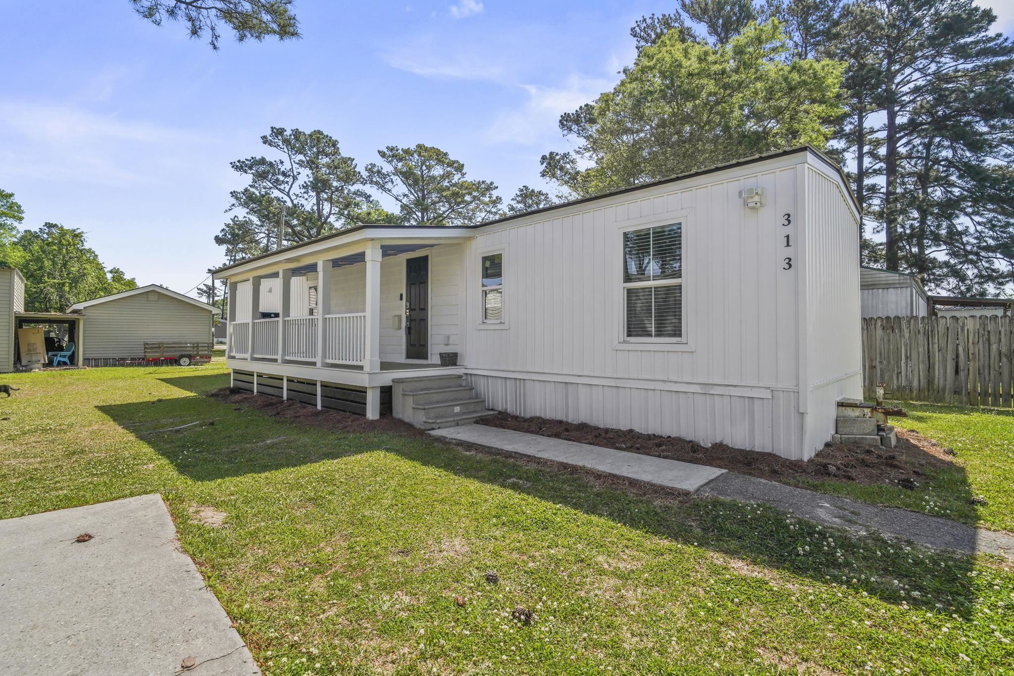 313 Cara Mia Ct Property Photo 1
