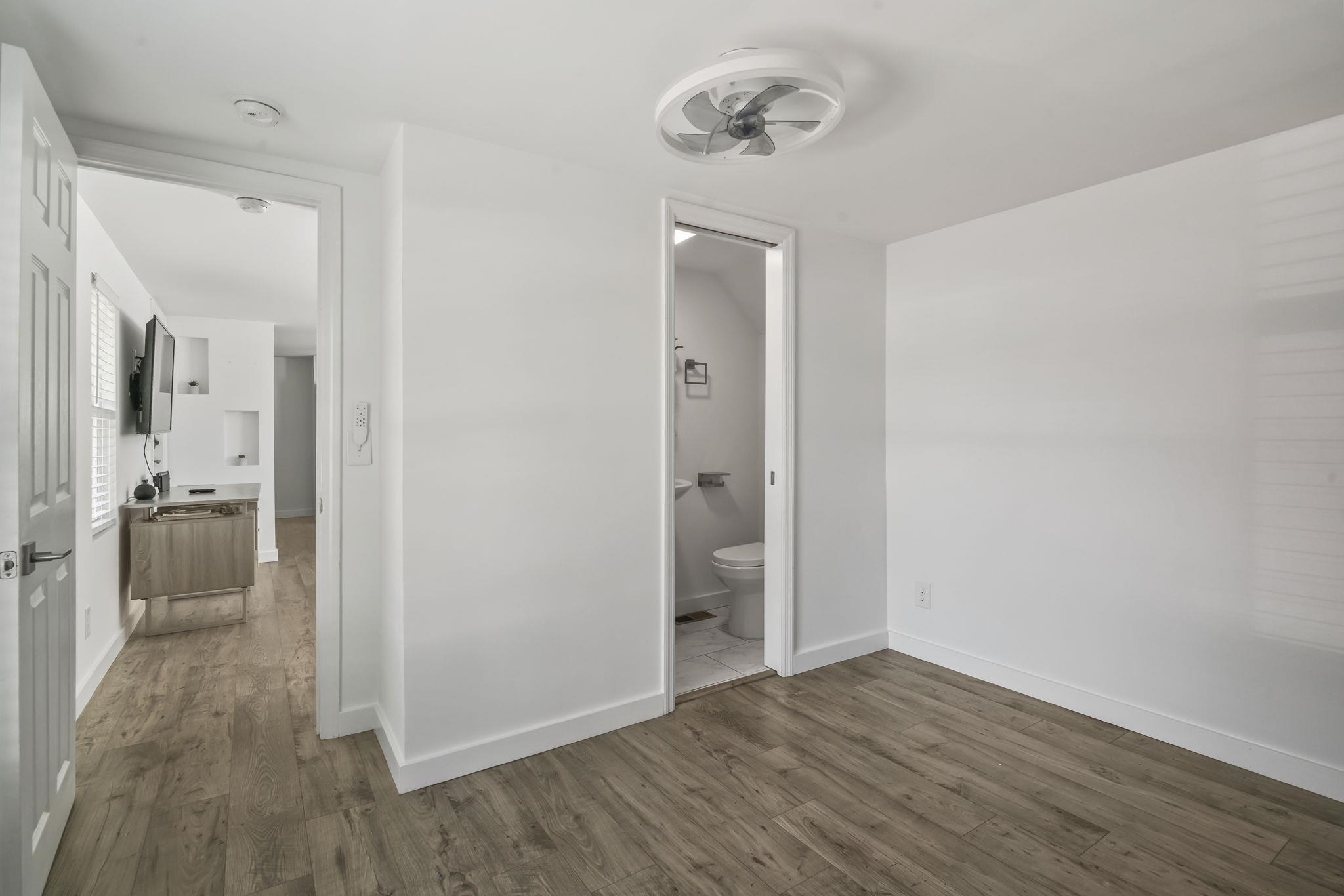 313 Cara Mia Ct Property Photo 25