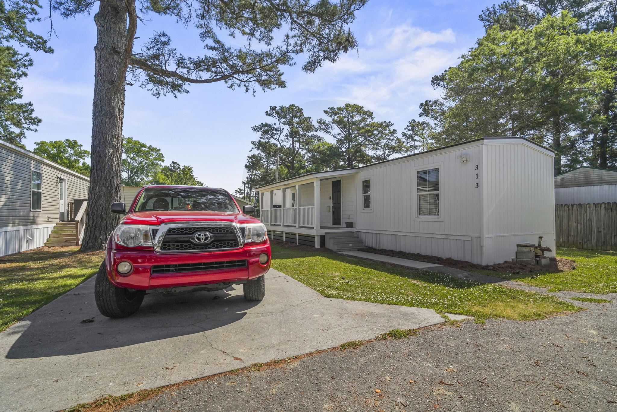 313 Cara Mia Ct Property Photo 30