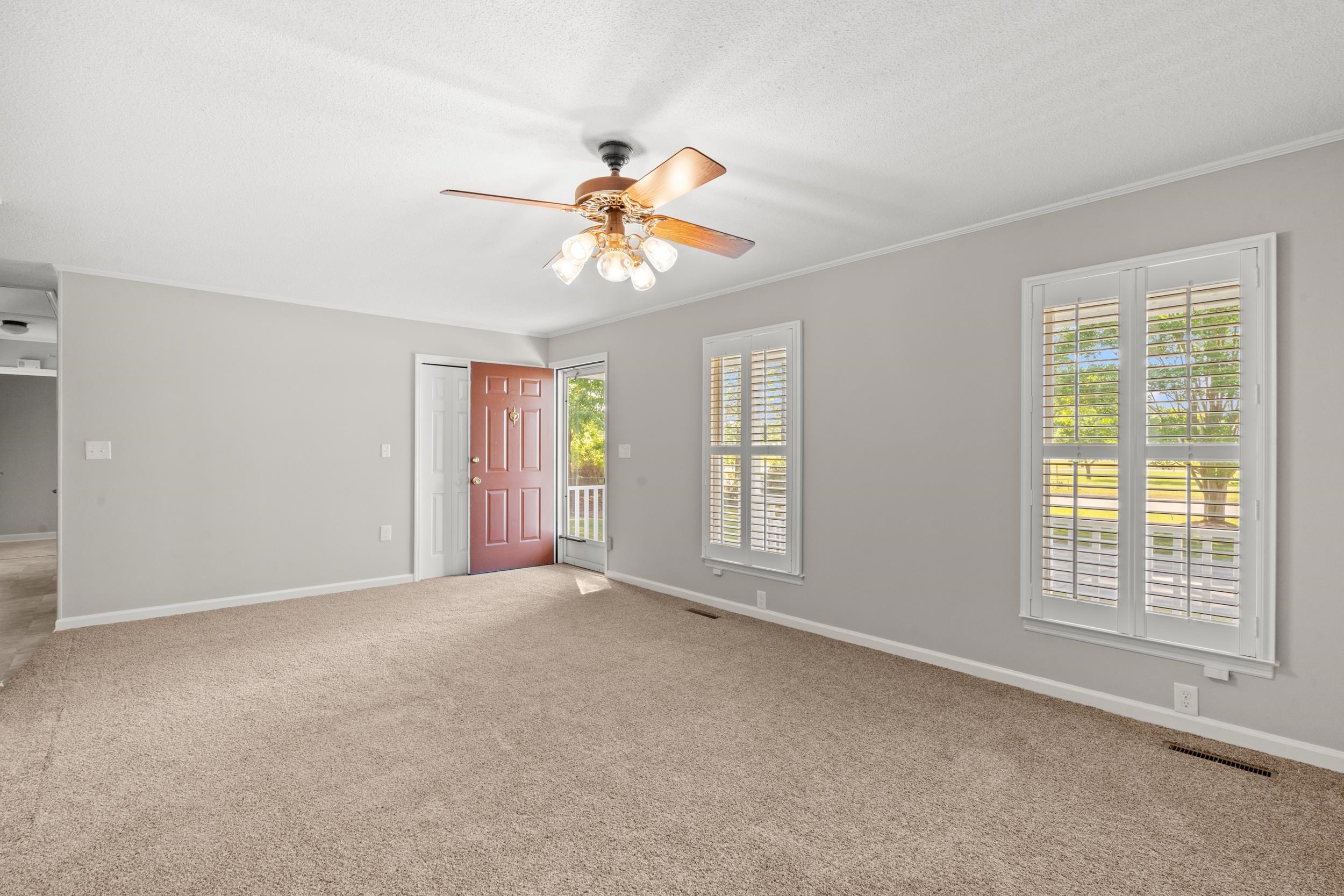 736 Millers Rd. Property Photo 10