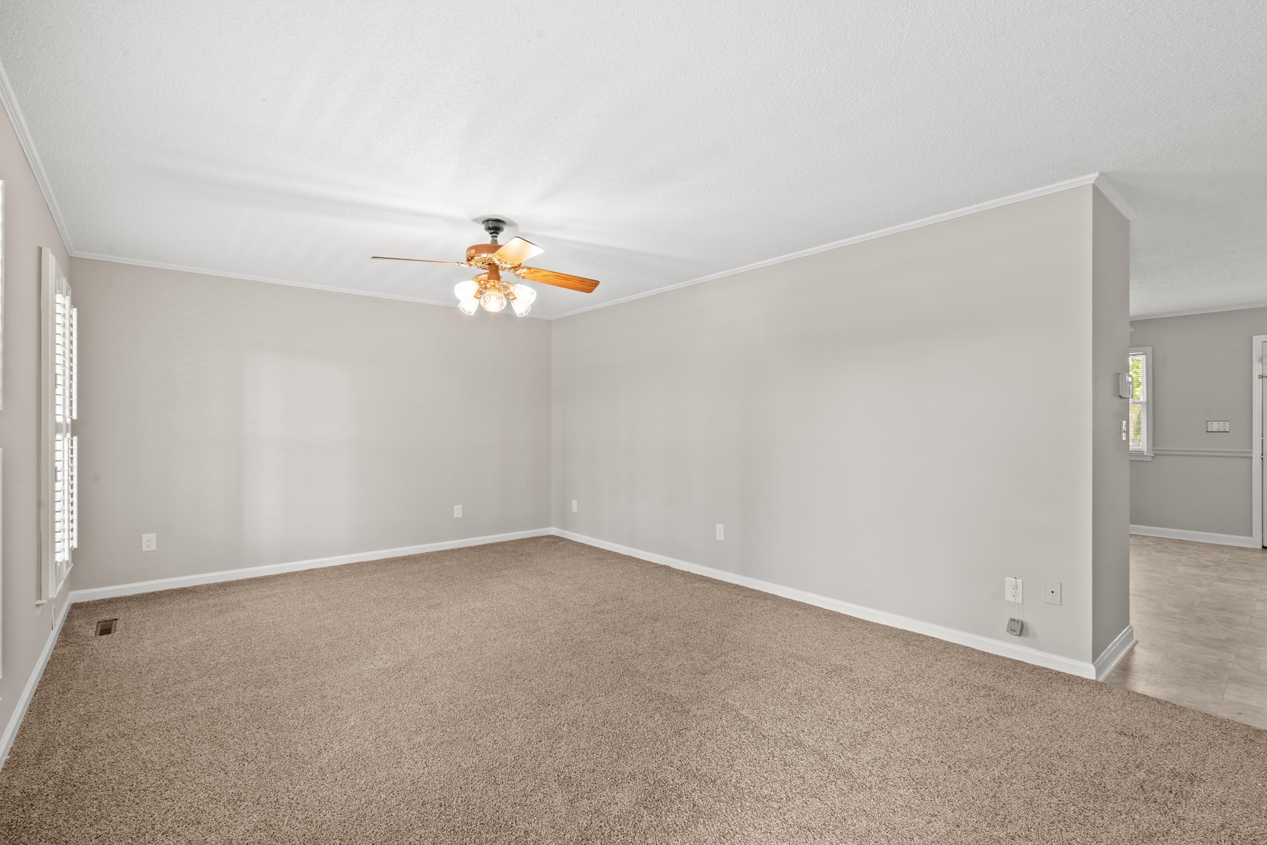 736 Millers Rd. Property Photo 12