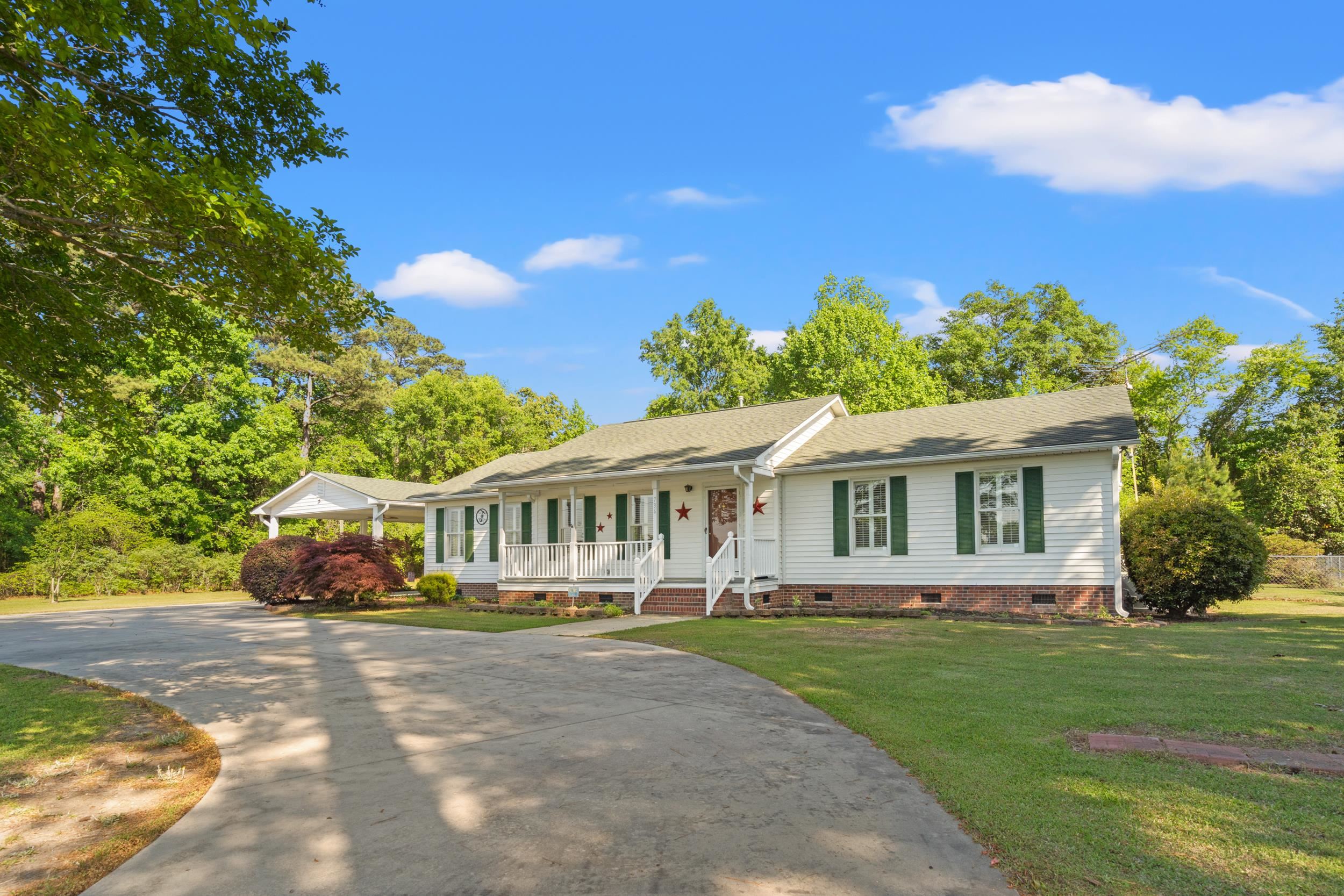 736 Millers Rd. Property Photo 22