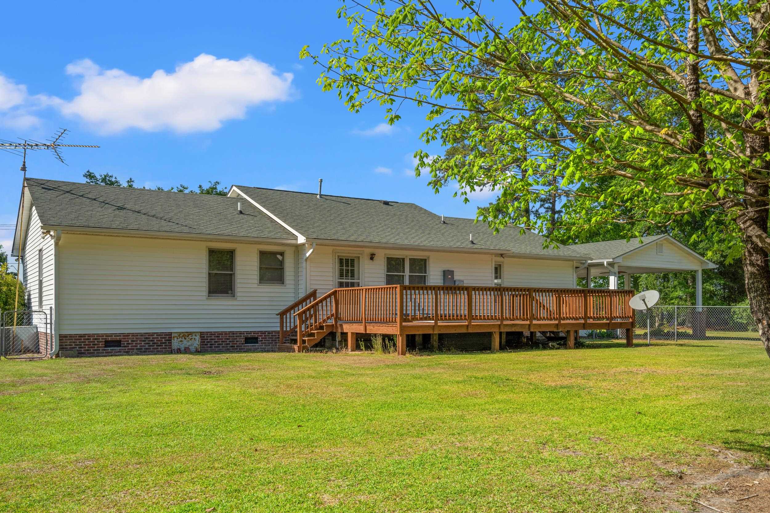 736 Millers Rd. Property Photo 27