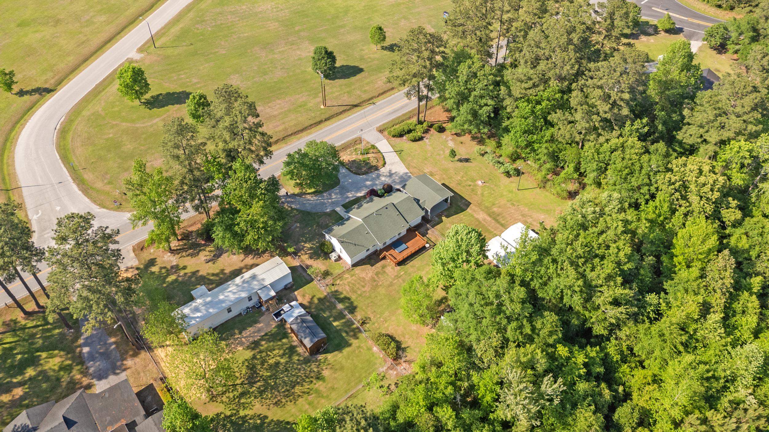 736 Millers Rd. Property Photo 32