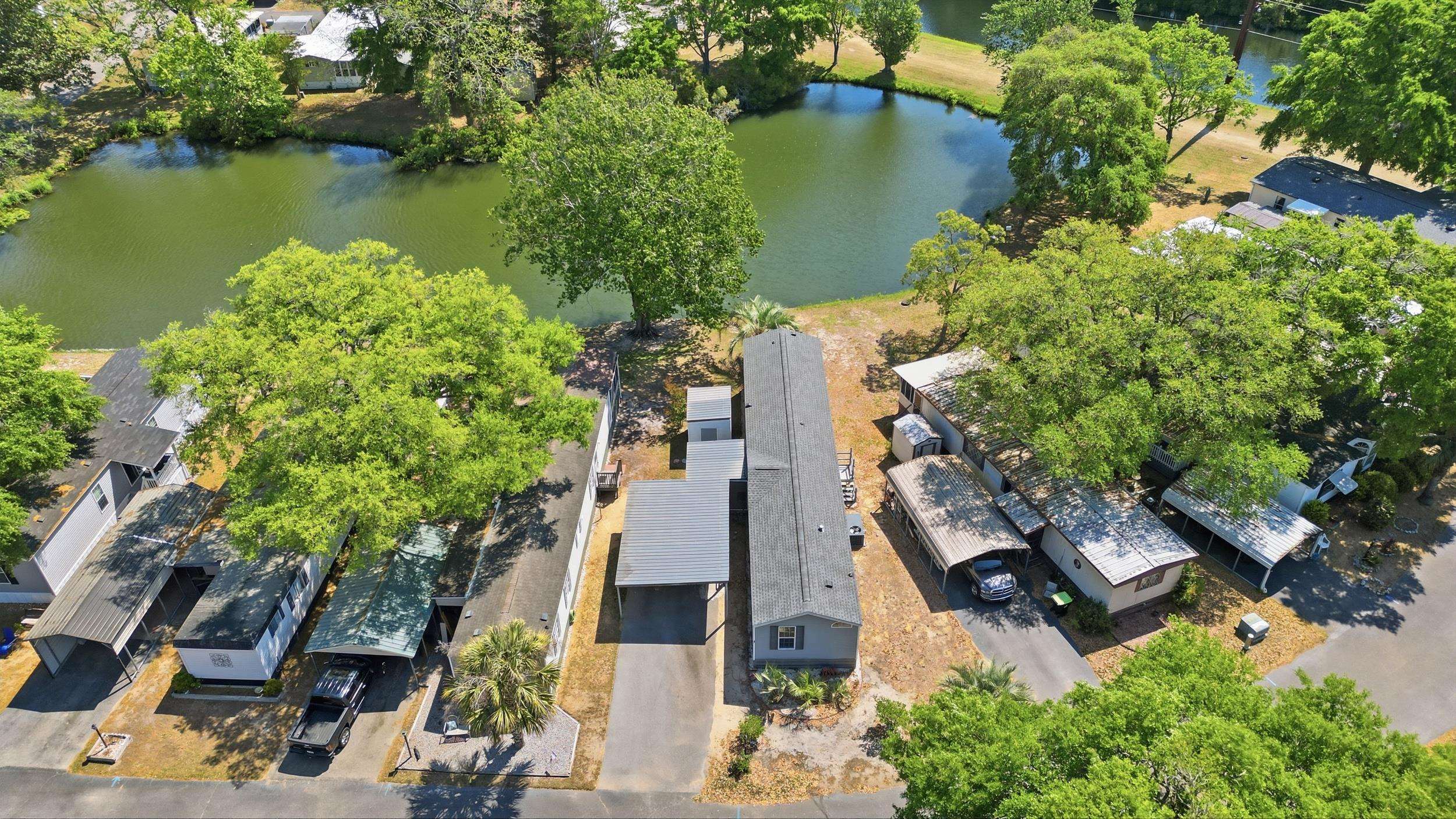 87 Beacon Ct. Property Photo 3