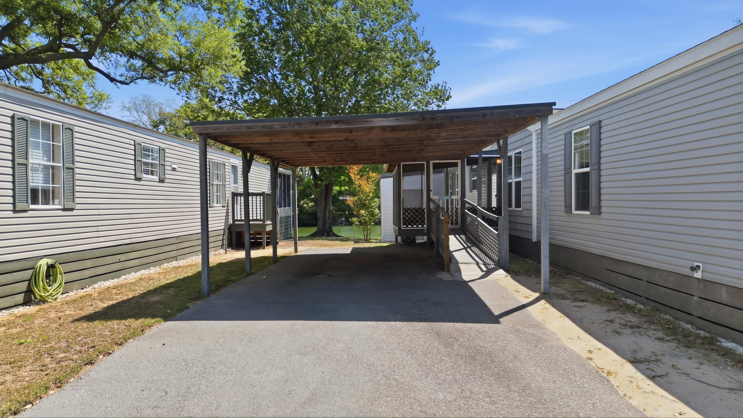87 Beacon Ct. Property Photo 5