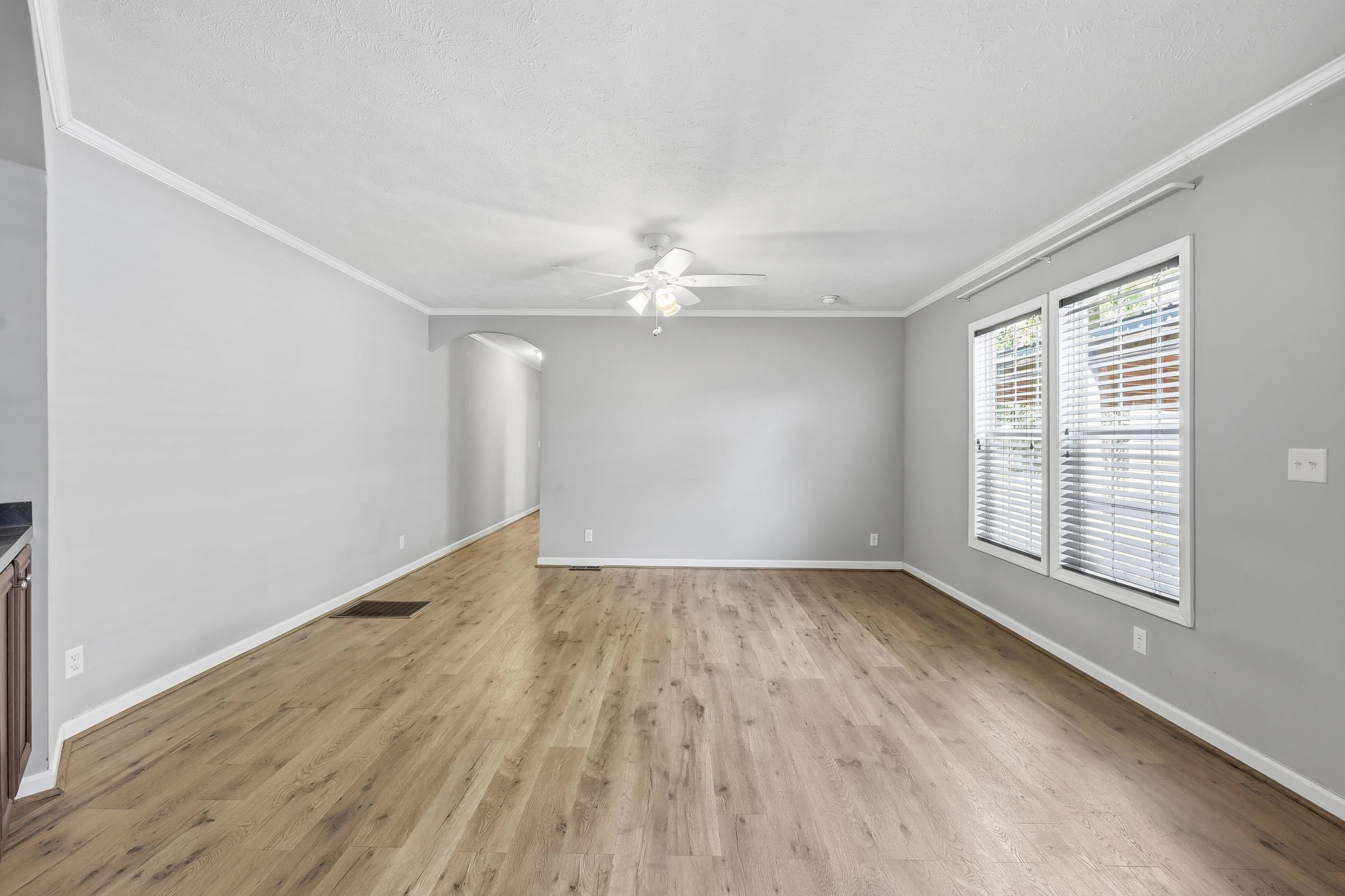 87 Beacon Ct. Property Photo 8