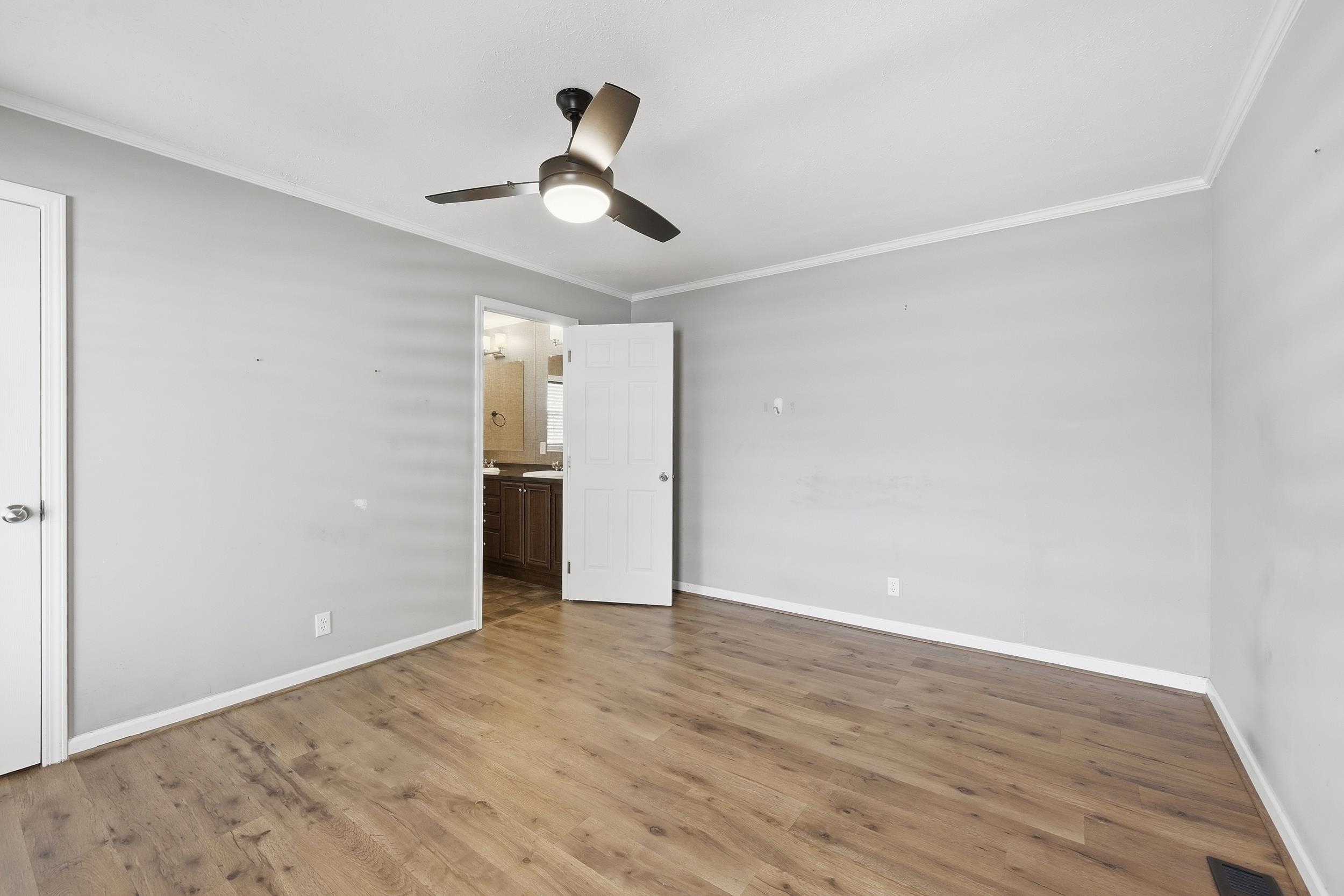 87 Beacon Ct. Property Photo 12