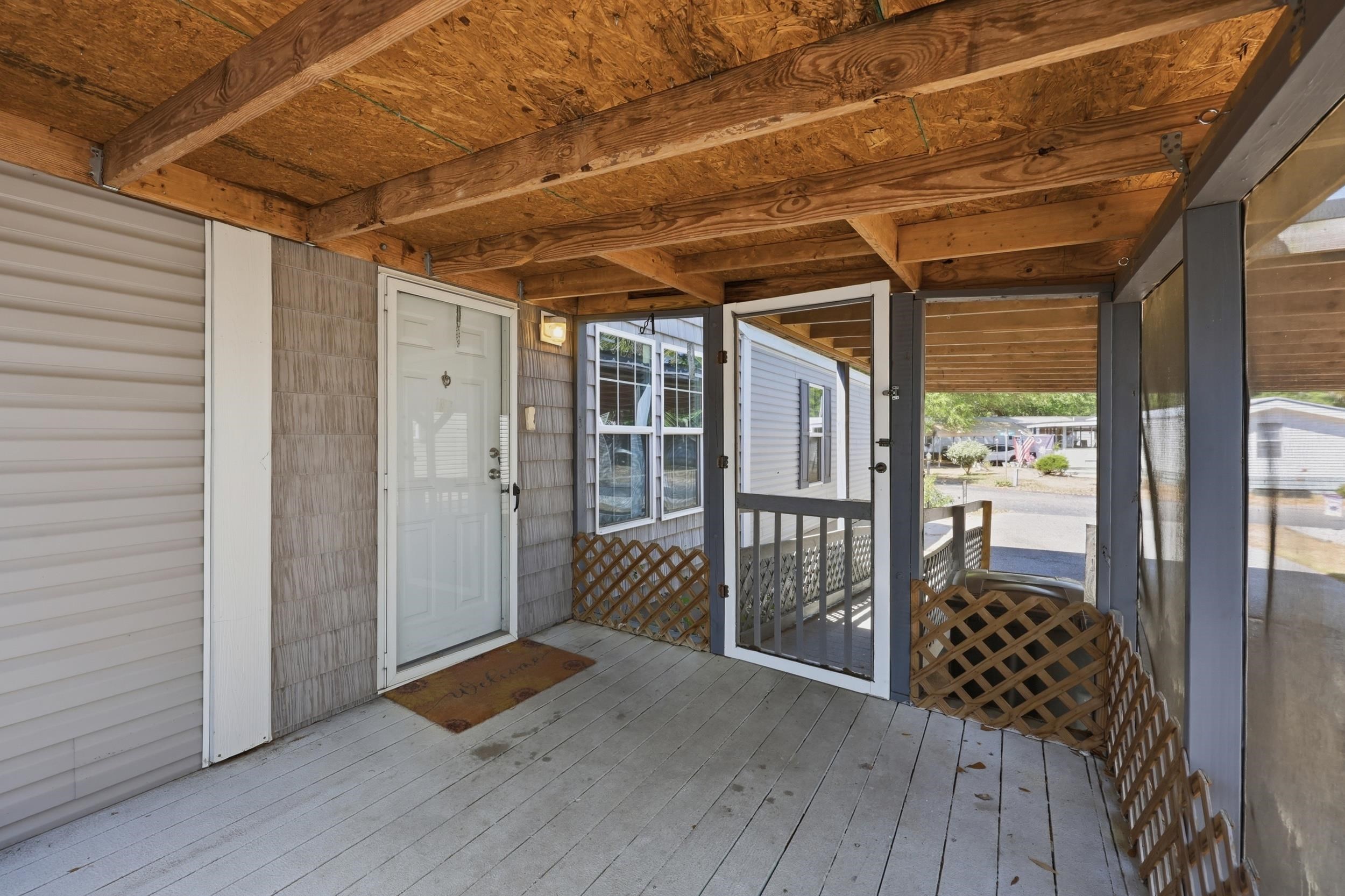 87 Beacon Ct. Property Photo 20