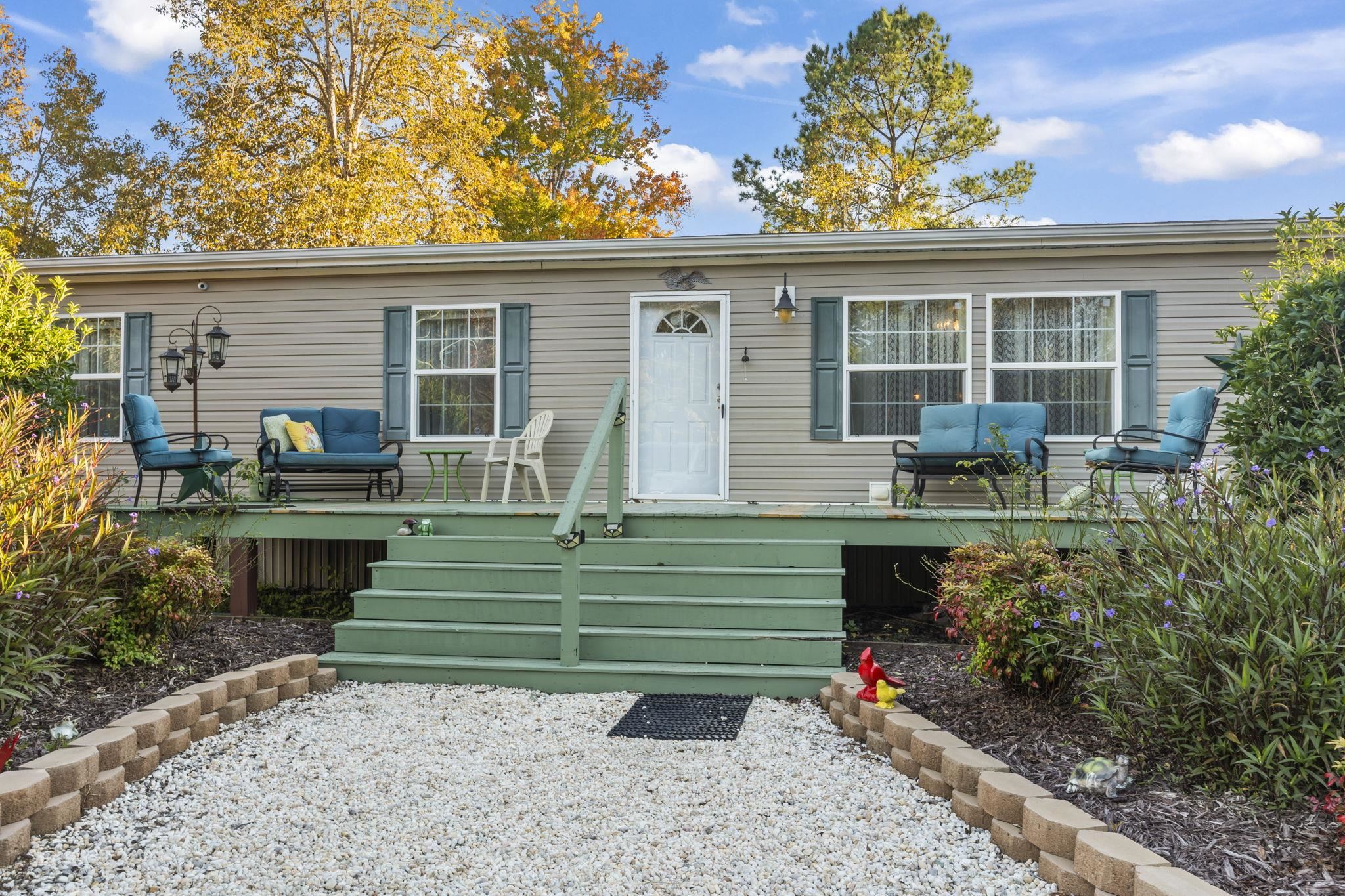 3806 Highway 472 Property Photo 2