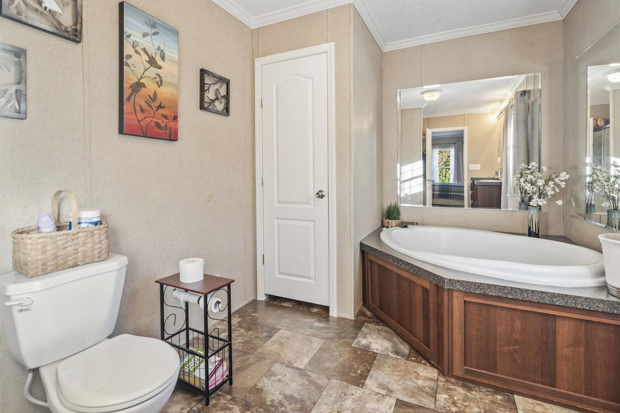 3806 Highway 472 Property Photo 16