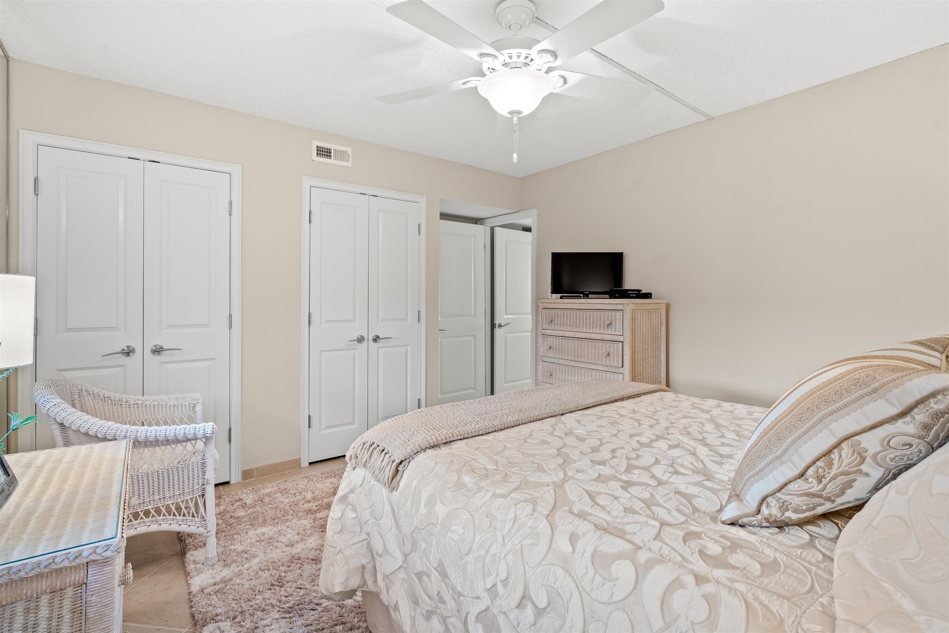 10200 Beach Club Dr. Property Photo 25