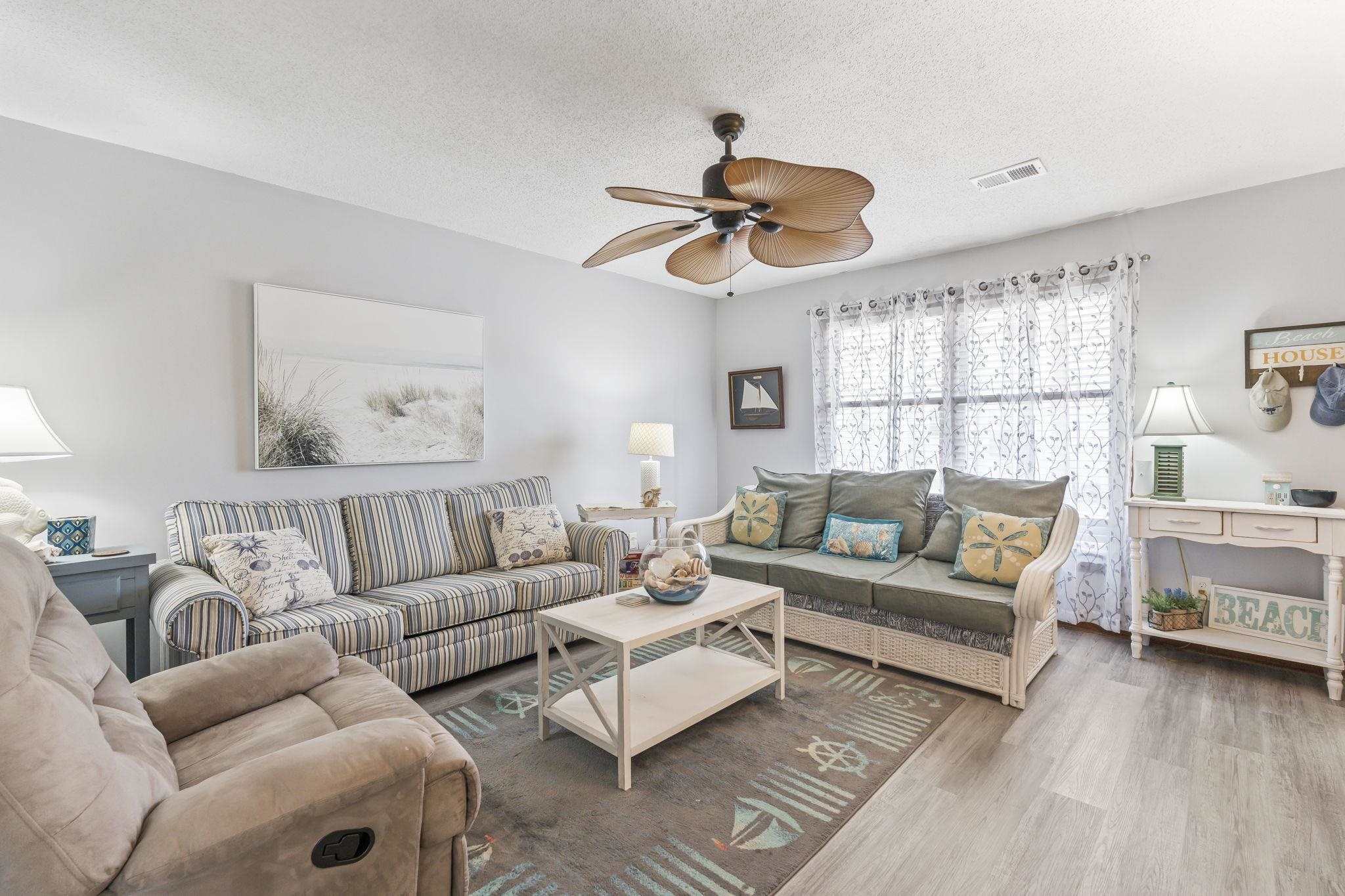 1502 Yaupon Dr. Property Photo 6