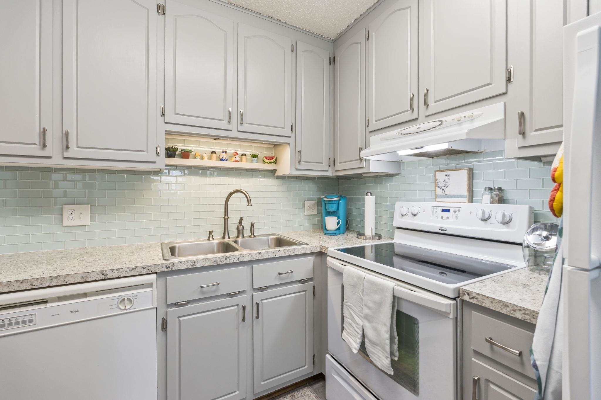 1502 Yaupon Dr. Property Photo 11
