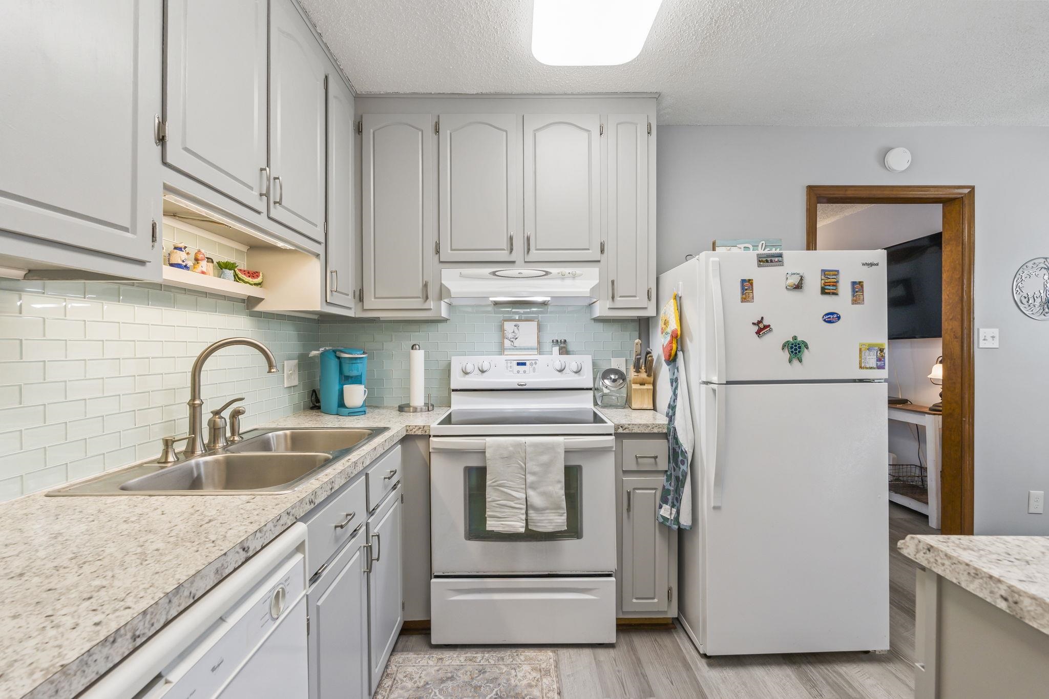 1502 Yaupon Dr. Property Photo 12