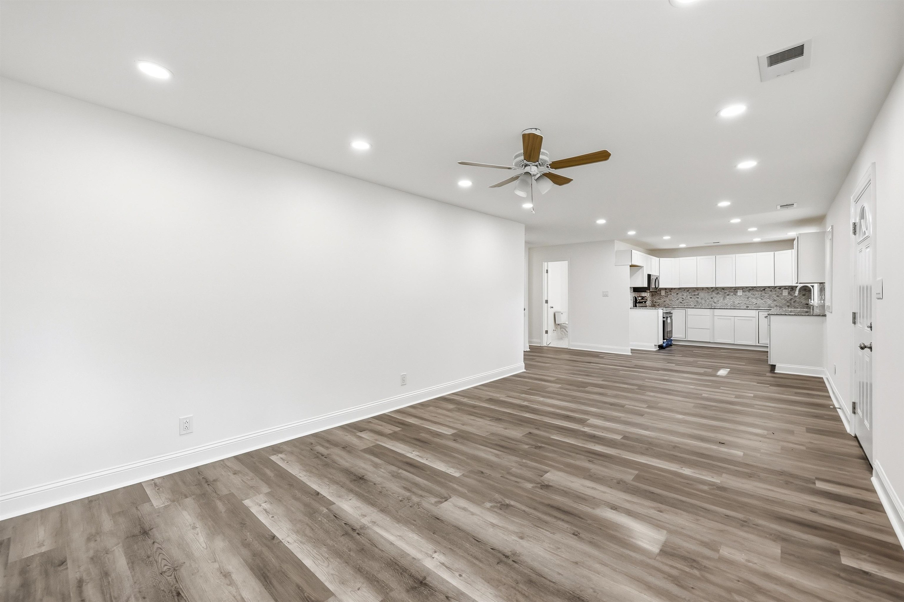 1891 Middleton St. Property Photo 8