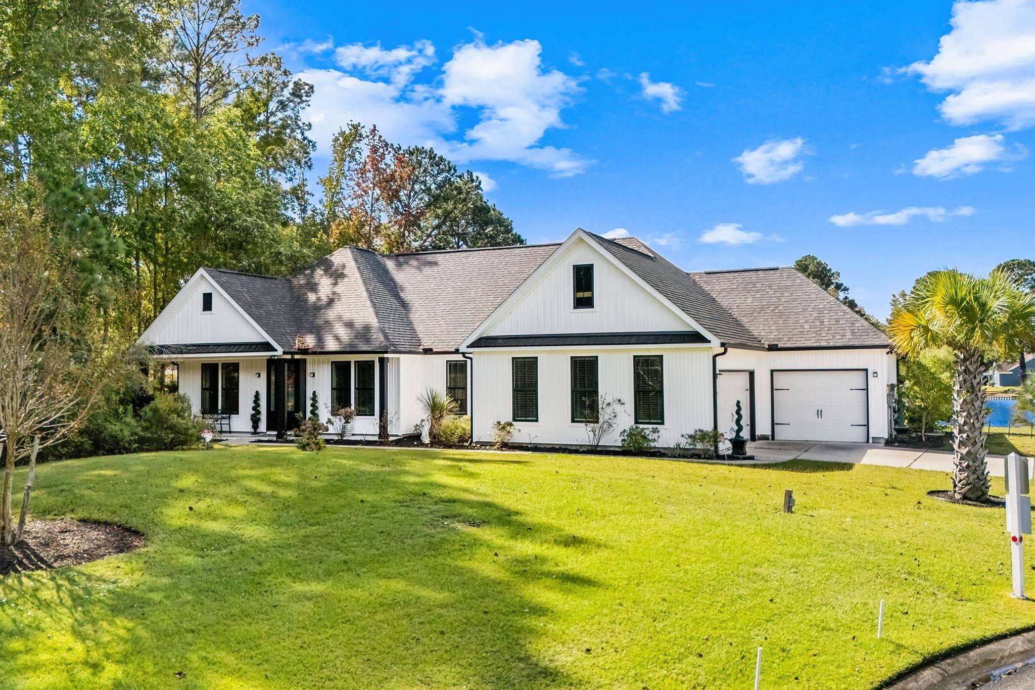 1886 Southwood Dr. Property Photo 4