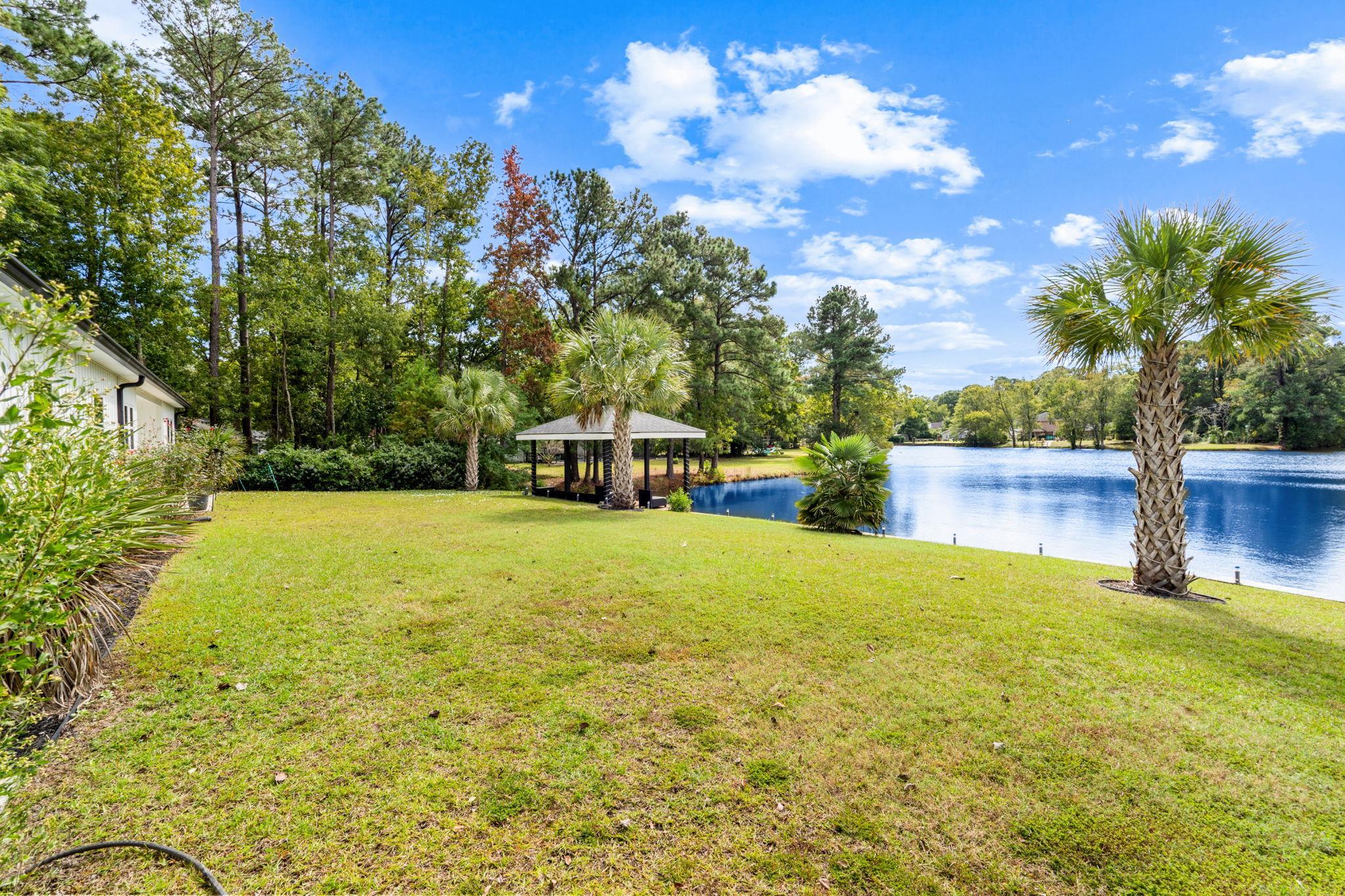 1886 Southwood Dr. Property Photo 22
