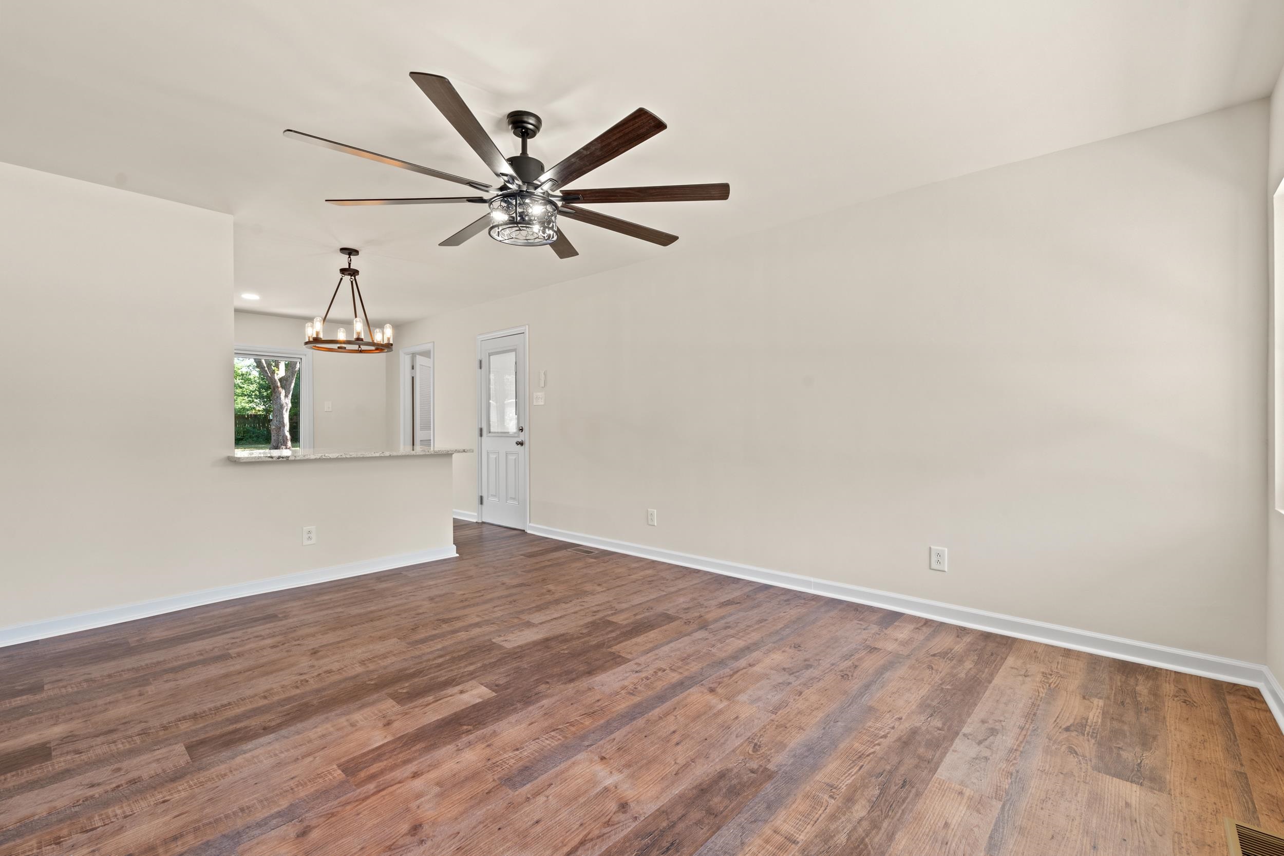 606 Mceachern Heights Property Photo 6