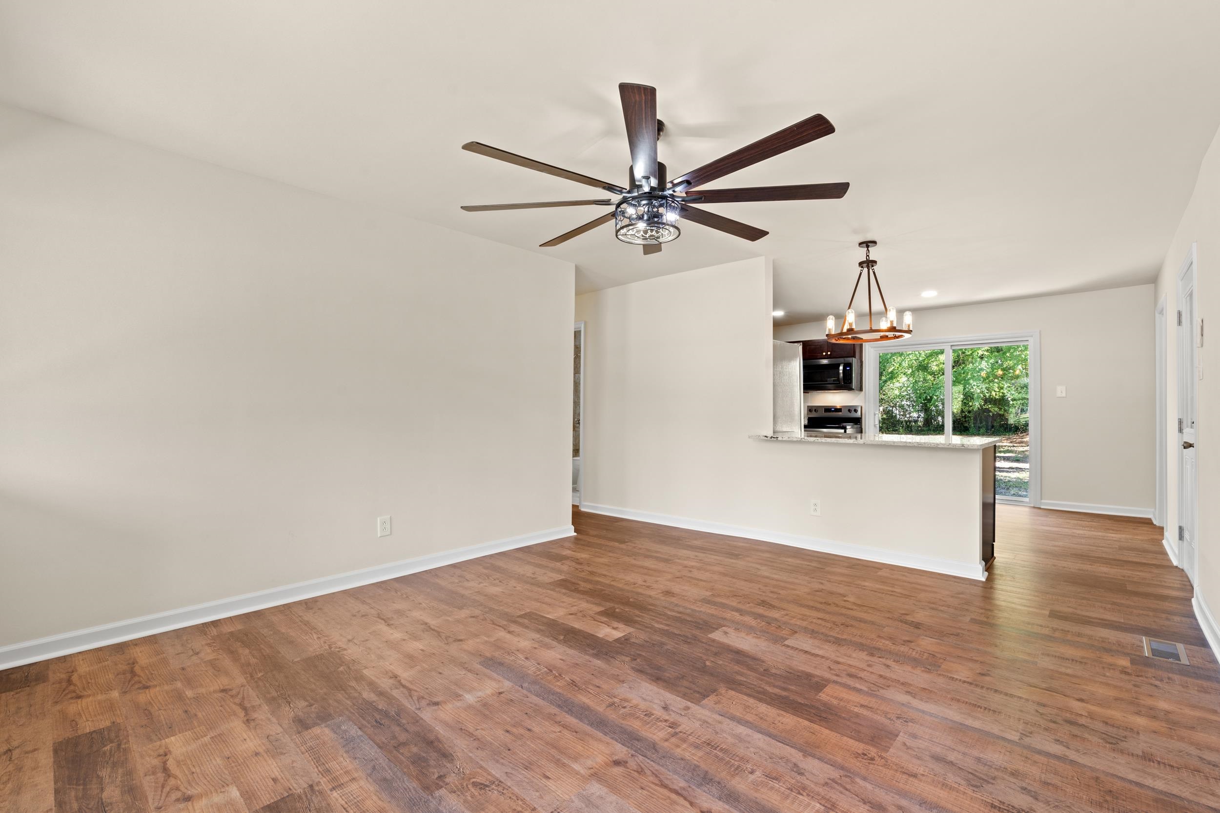 606 Mceachern Heights Property Photo 7