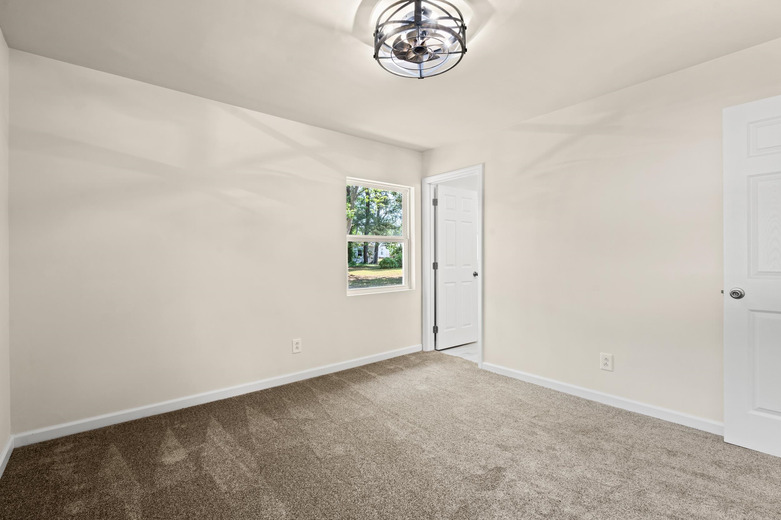 606 Mceachern Heights Property Photo 14