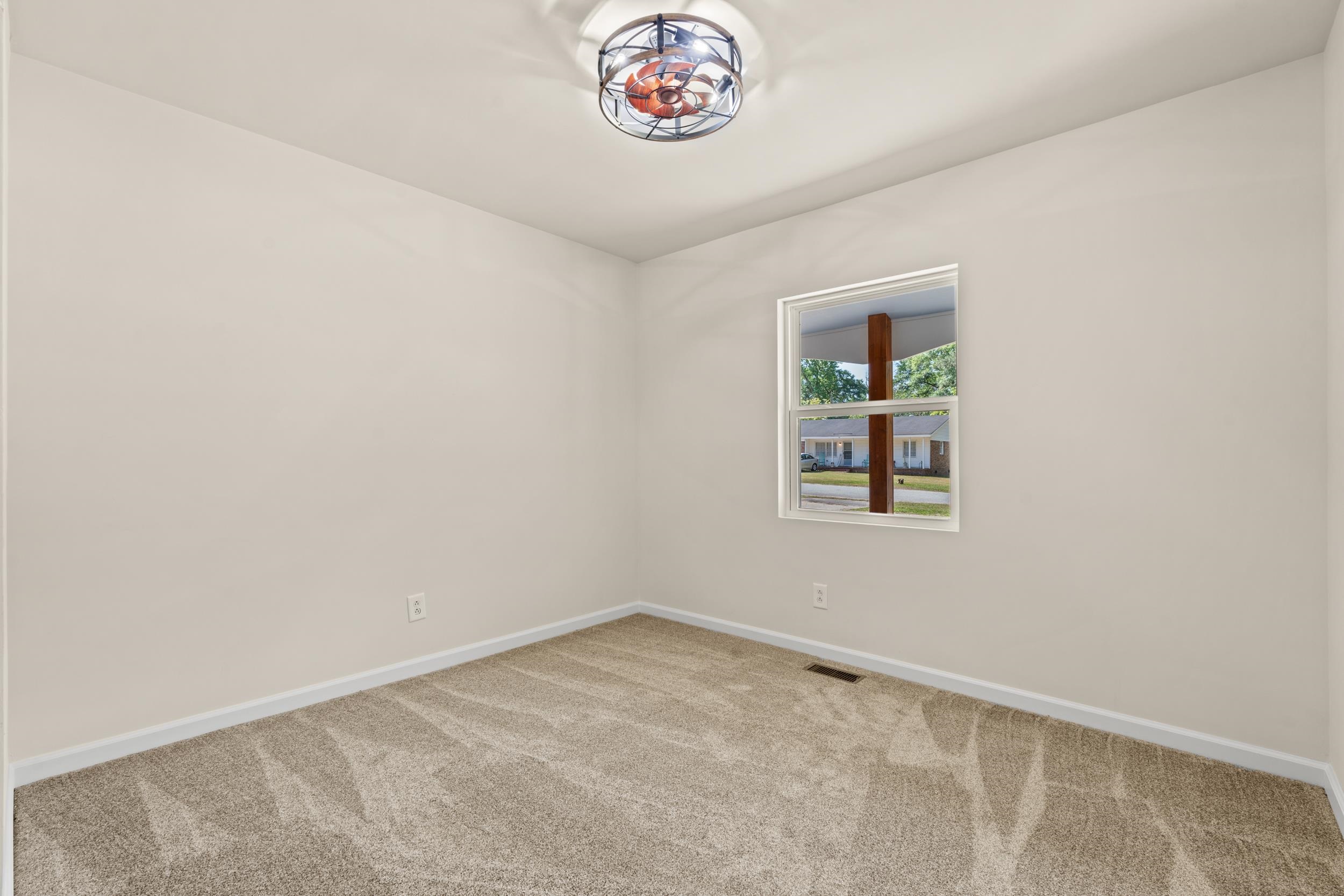 606 Mceachern Heights Property Photo 17