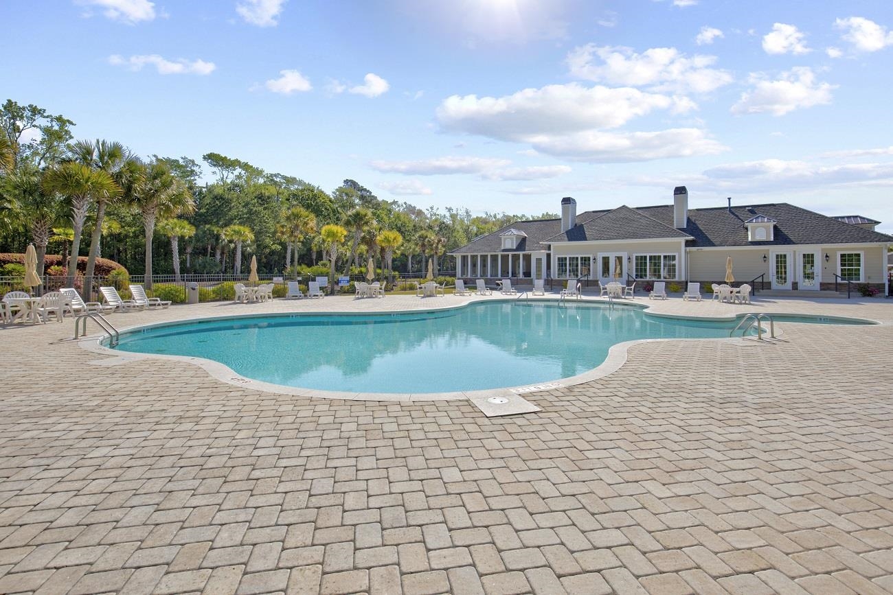 380 Palm Lakes Blvd. Property Photo 5
