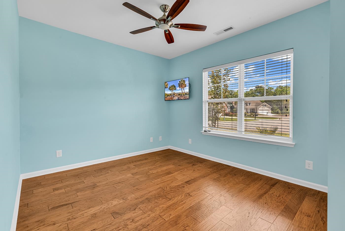 380 Palm Lakes Blvd. Property Photo 8